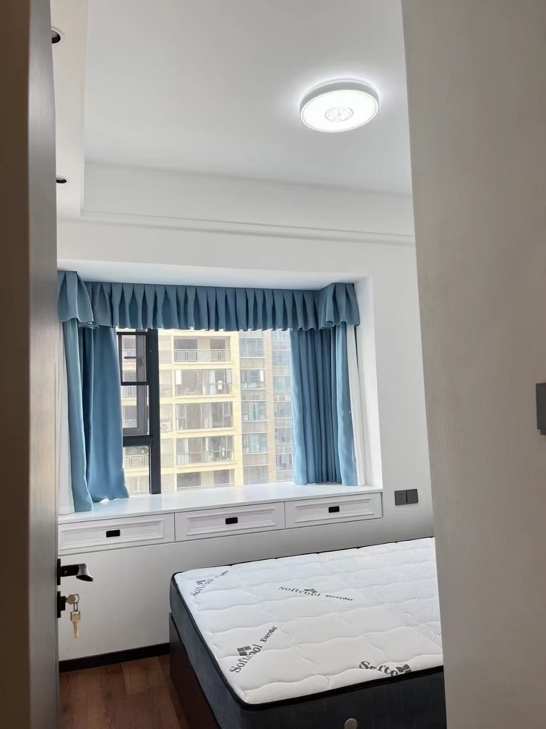 西溪凤凰城 1室0厅0卫 2500.00元/月 西溪凤凰城 1室0厅0卫 2500.00元/月室内图