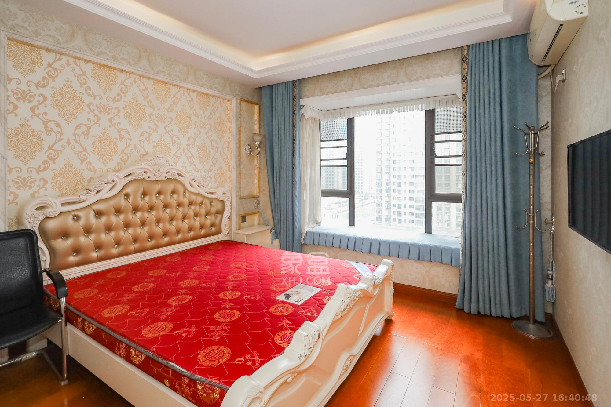 钰龙天下二期(钰龙佳园)  3室2厅2卫    235.0万 钰龙天下二期(钰龙佳园)  3室2厅2卫    235.0万卧室