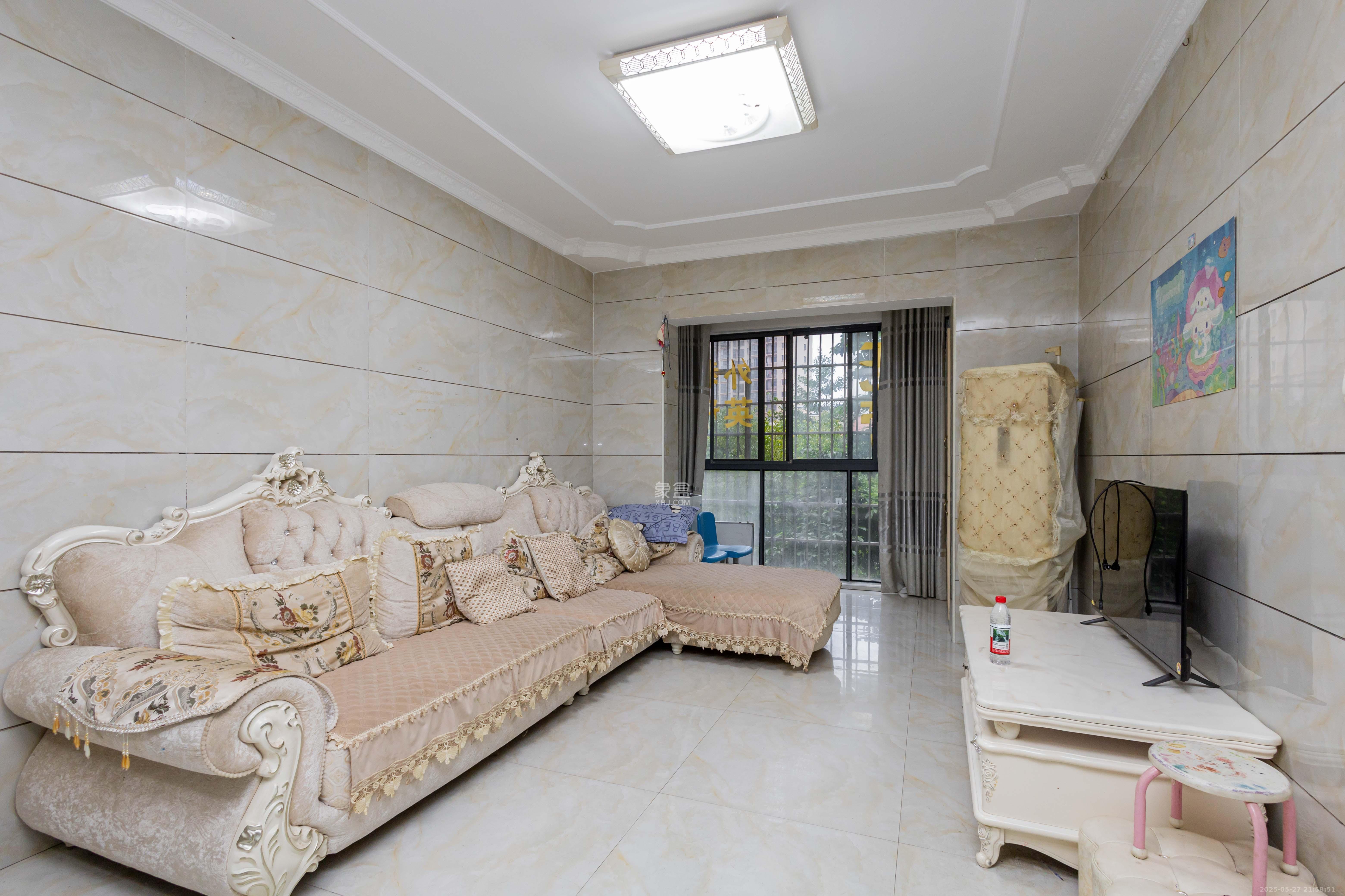 佳美紫郡  2室1厅1卫    65.0万 佳美紫郡  2室1厅1卫    65.0万