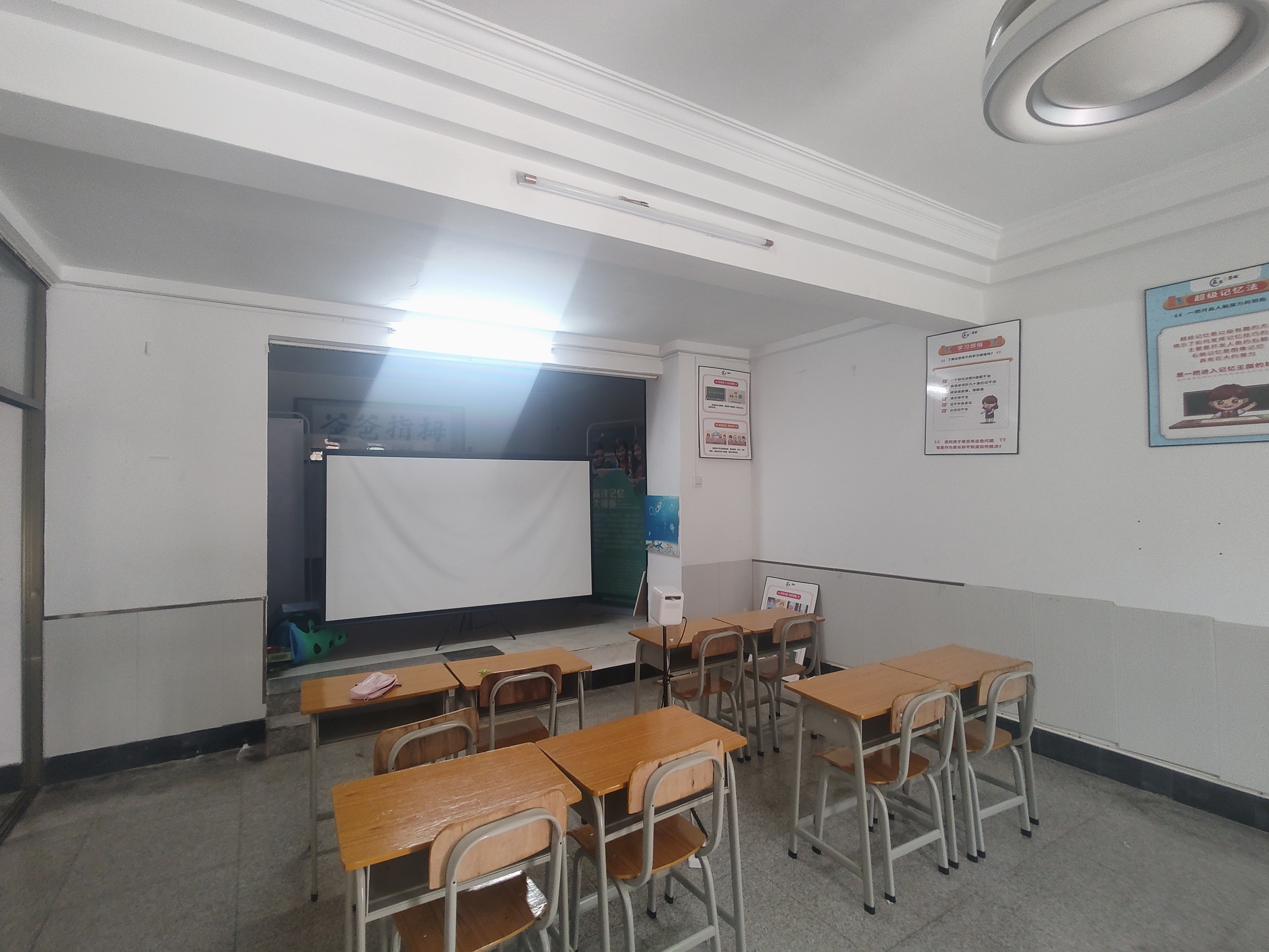 怡和花园别墅  8室2厅3卫   15000.00元/月室内图