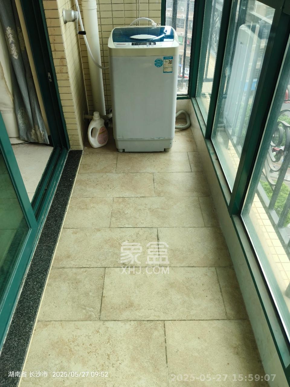 恒大翡翠华庭  3室2厅1卫   2000.00元/月室内图