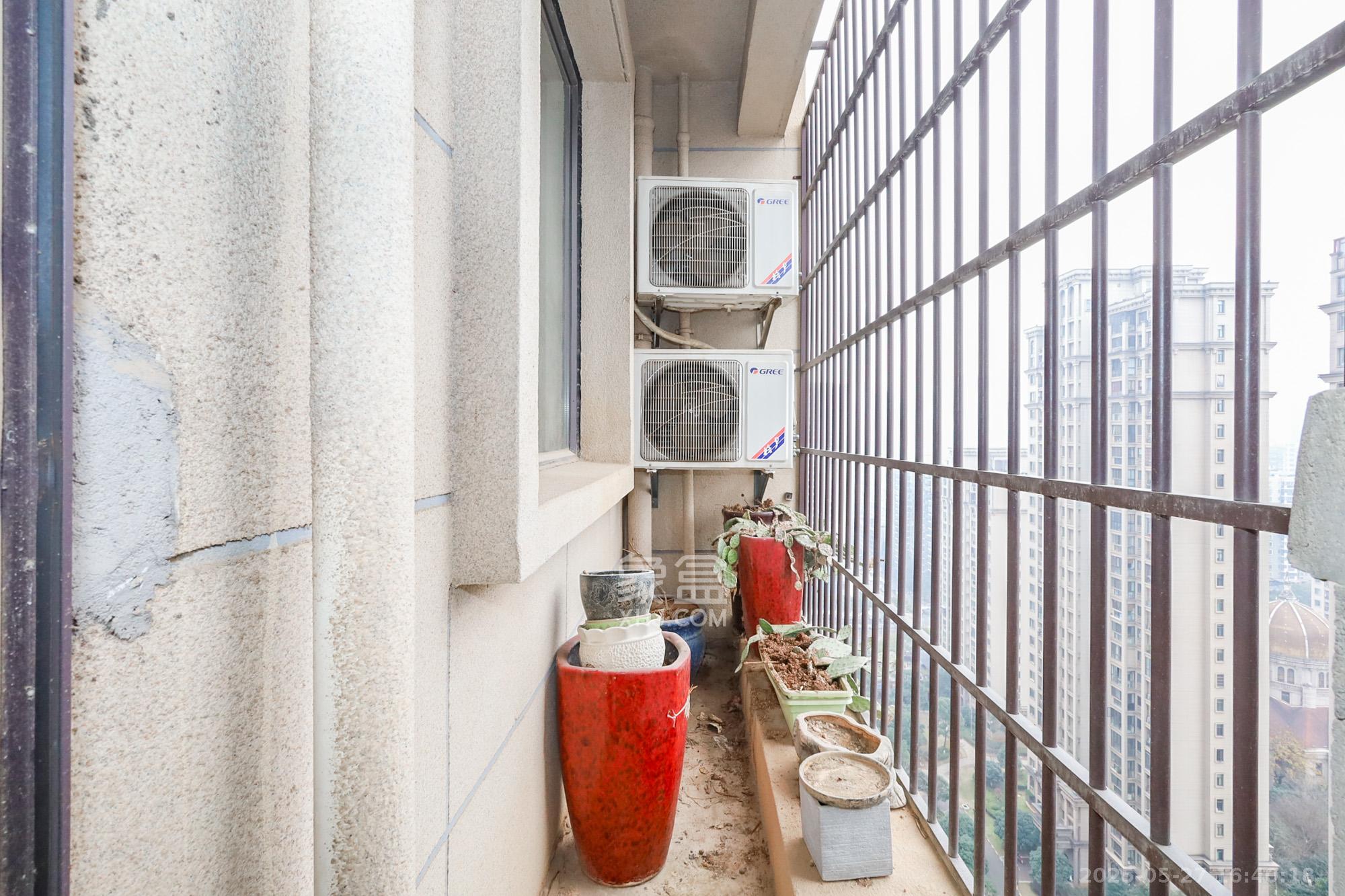 阳光丽城一期 4室2厅1卫 155.0万 阳光丽城一期 4室2厅1卫 155.0万阳台