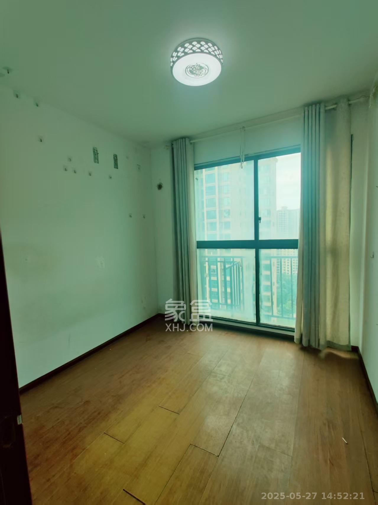 富基世纪公园 5室2厅2卫 1500.0元/月 富基世纪公园 5室2厅2卫 1500.0元/月室内图