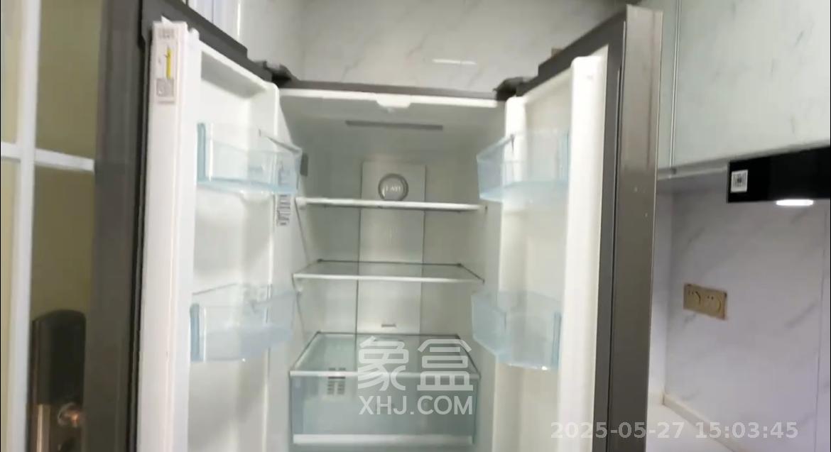 怡海星城  1室2厅1卫   1300.00元/月室内图
