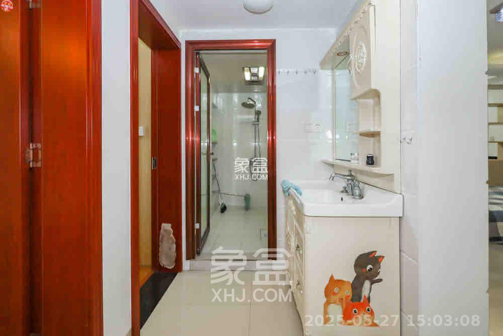 绿地中央广场  3室2厅2卫   3000.00元/月室内图