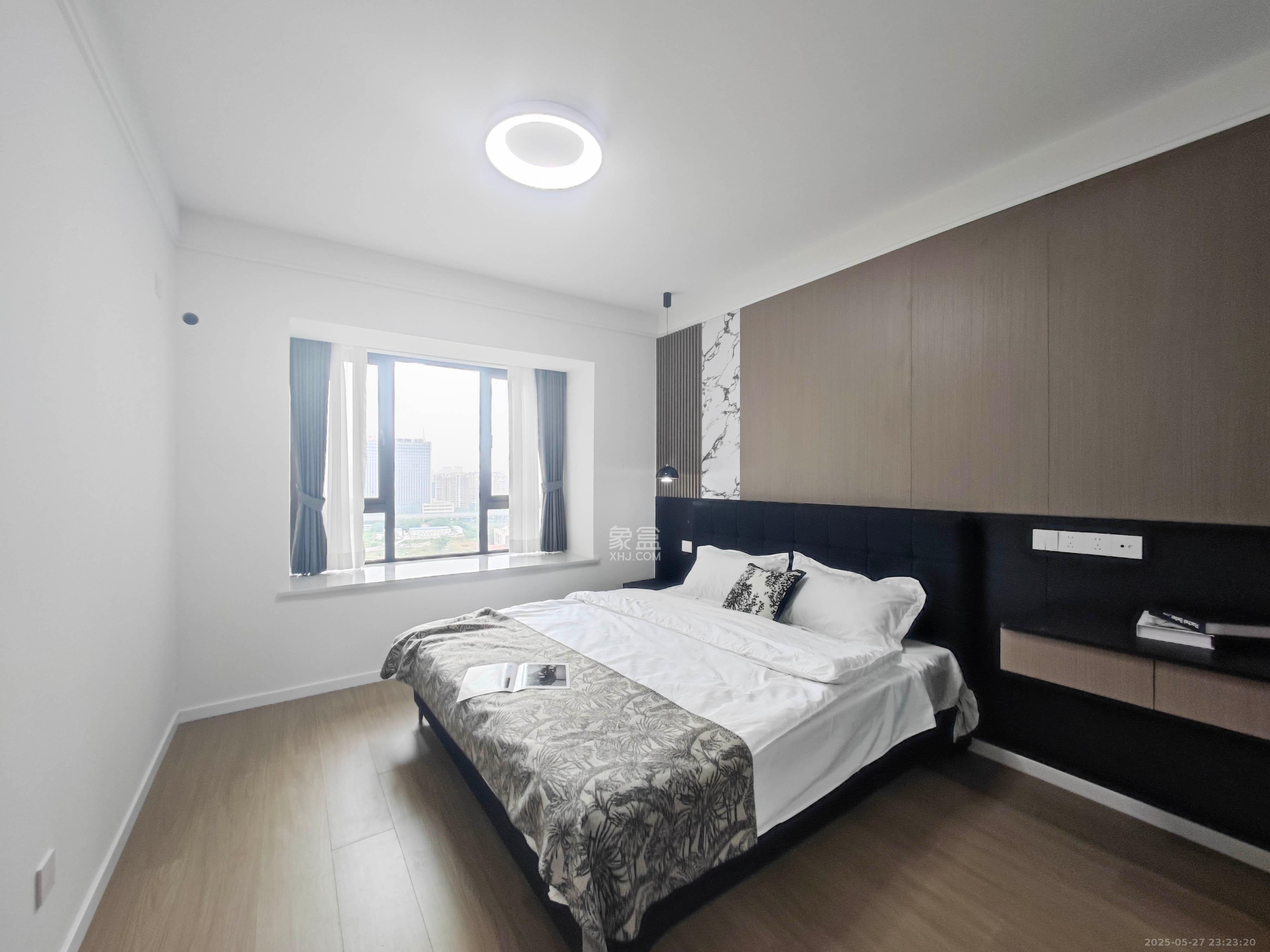 合能枫丹丽舍(柏悦名苑) 3室2厅2卫 129.8万 合能枫丹丽舍(柏悦名苑) 3室2厅2卫 129.8万卧室