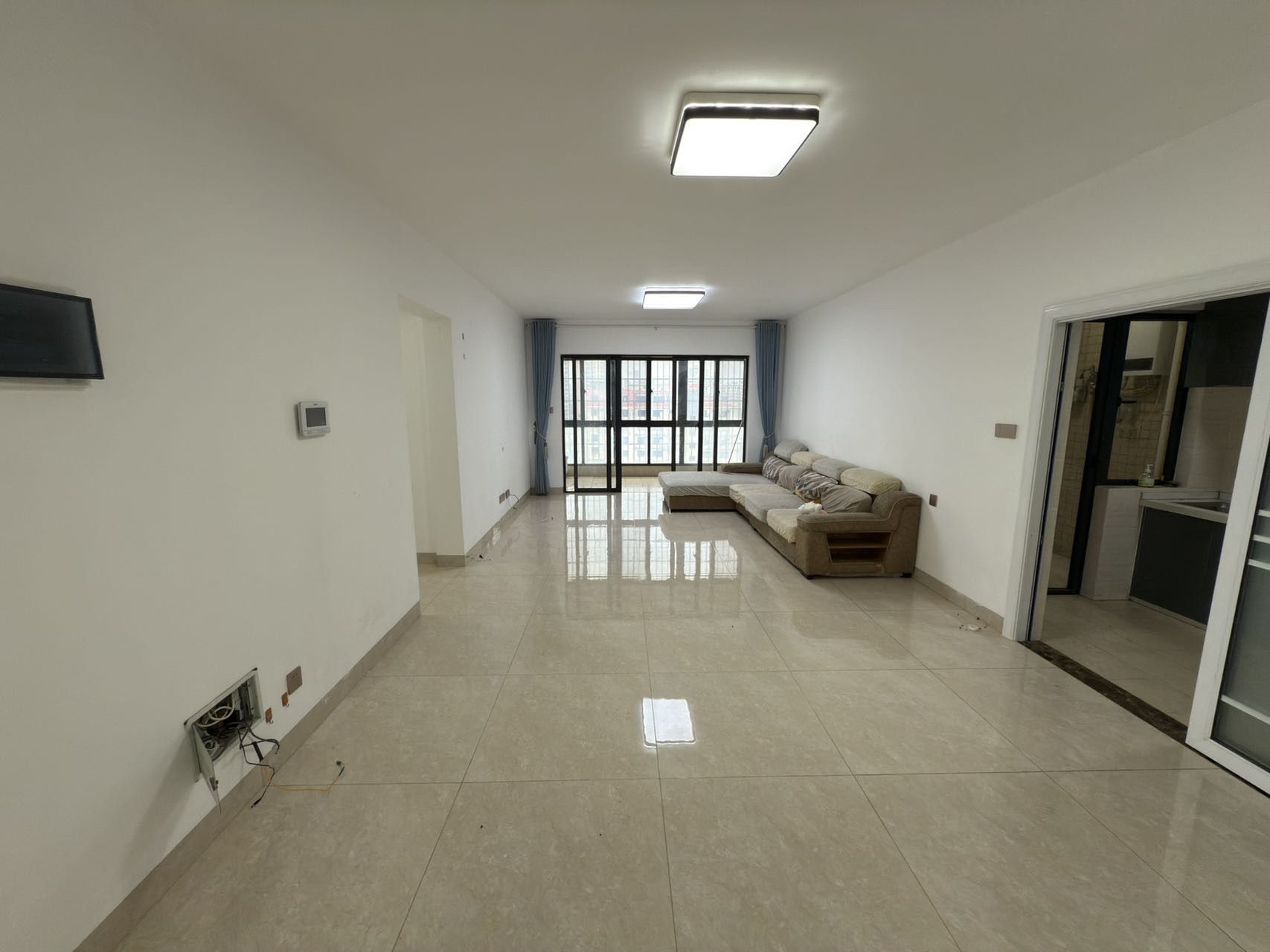 省政协小区  1室0厅0卫    225.0万 省政协小区  1室0厅0卫    225.0万客厅