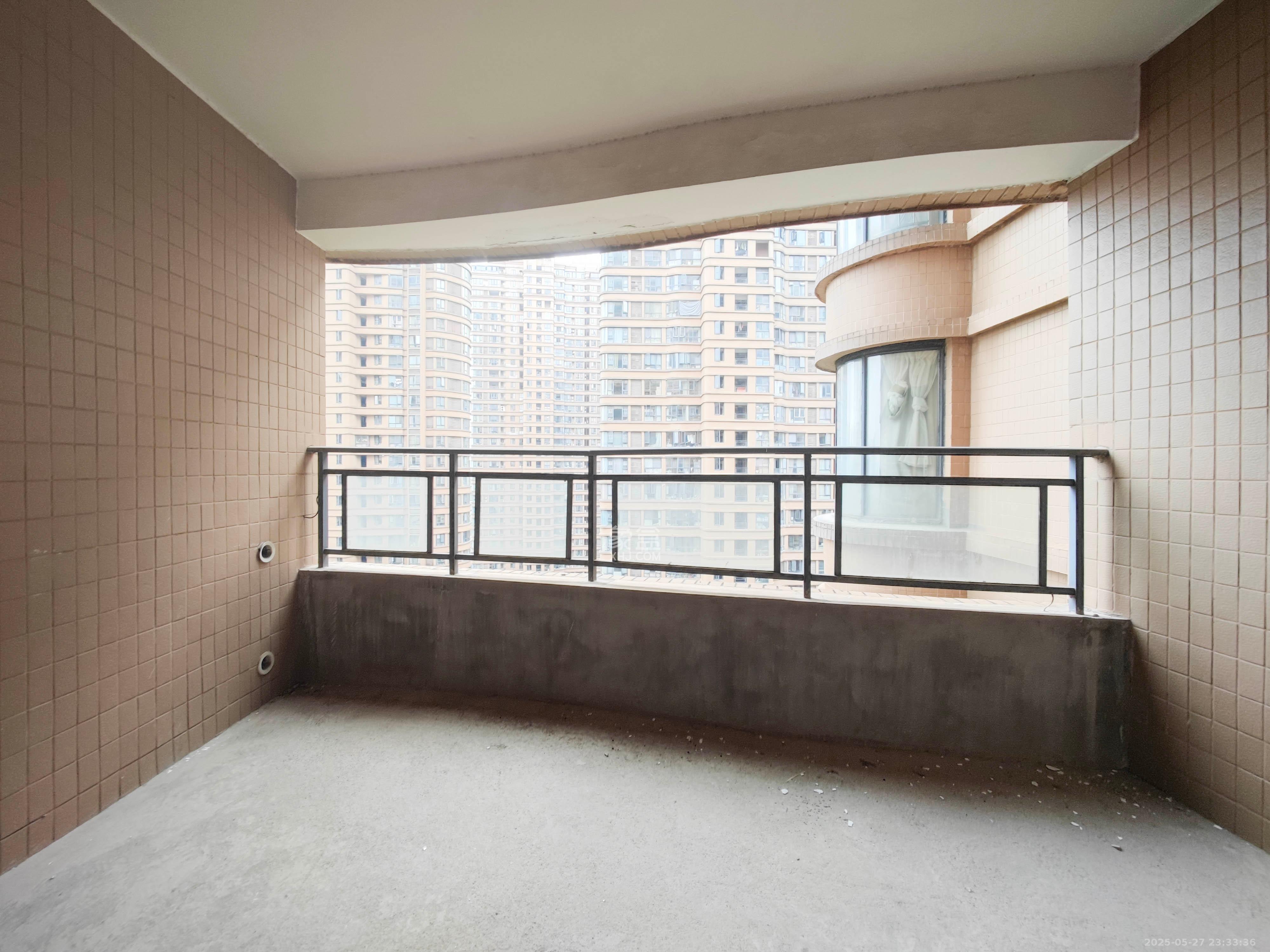 五矿万境水岸一期(万境水岸嘉苑)  3室2厅2卫    122.0万 五矿万境水岸一期(万境水岸嘉苑)  3室2厅2卫    122.0万阳台