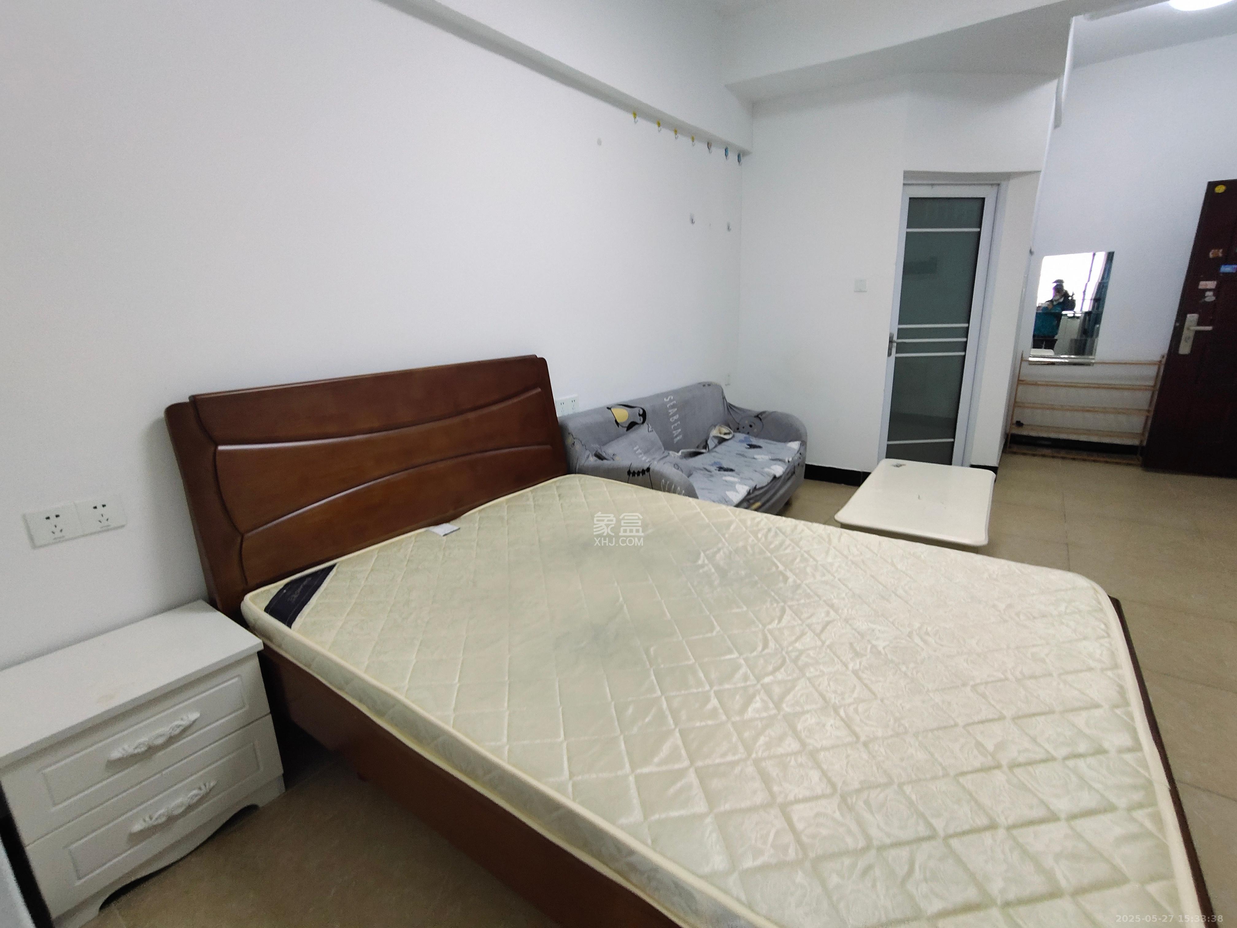 和隆花半里  1室1厅1卫   1400.00元/月室内图