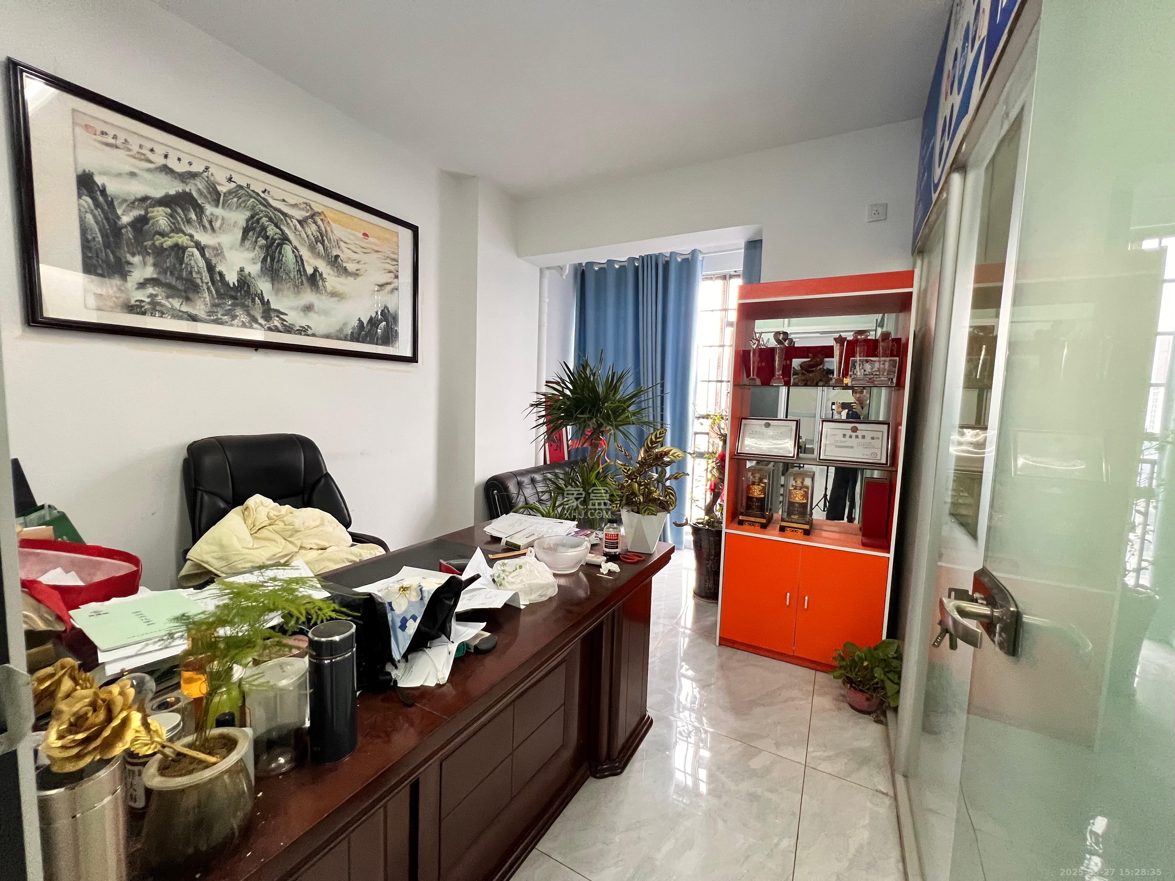 长房中庭国际(东郡华蓉广场) 2室1厅1卫 3500.0元/月 长房中庭国际(东郡华蓉广场) 2室1厅1卫 3500.0元/月室内图