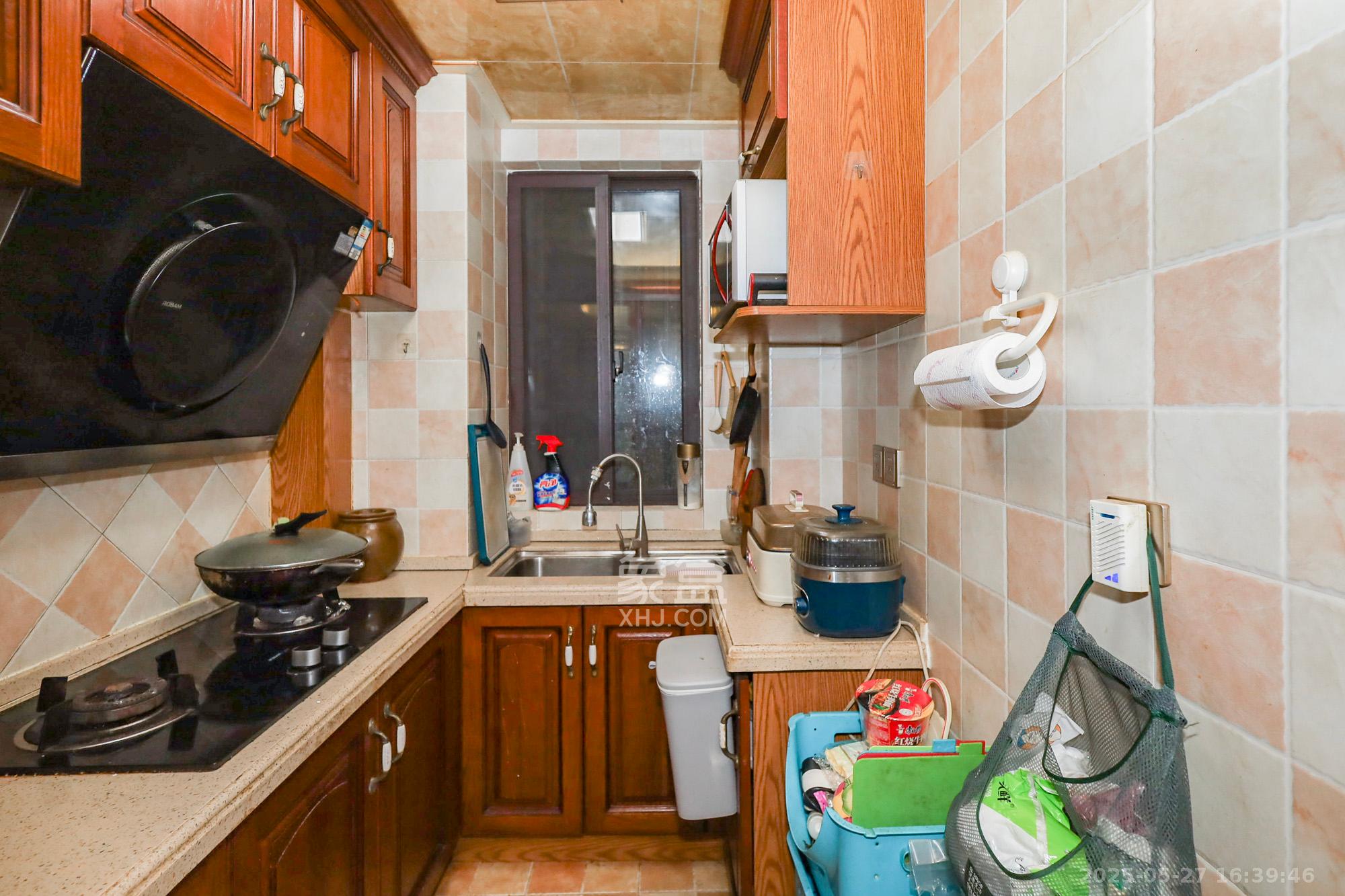 钰龙天下二期(钰龙佳园)  3室2厅2卫    238.0万 钰龙天下二期(钰龙佳园)  3室2厅2卫    238.0万厨房