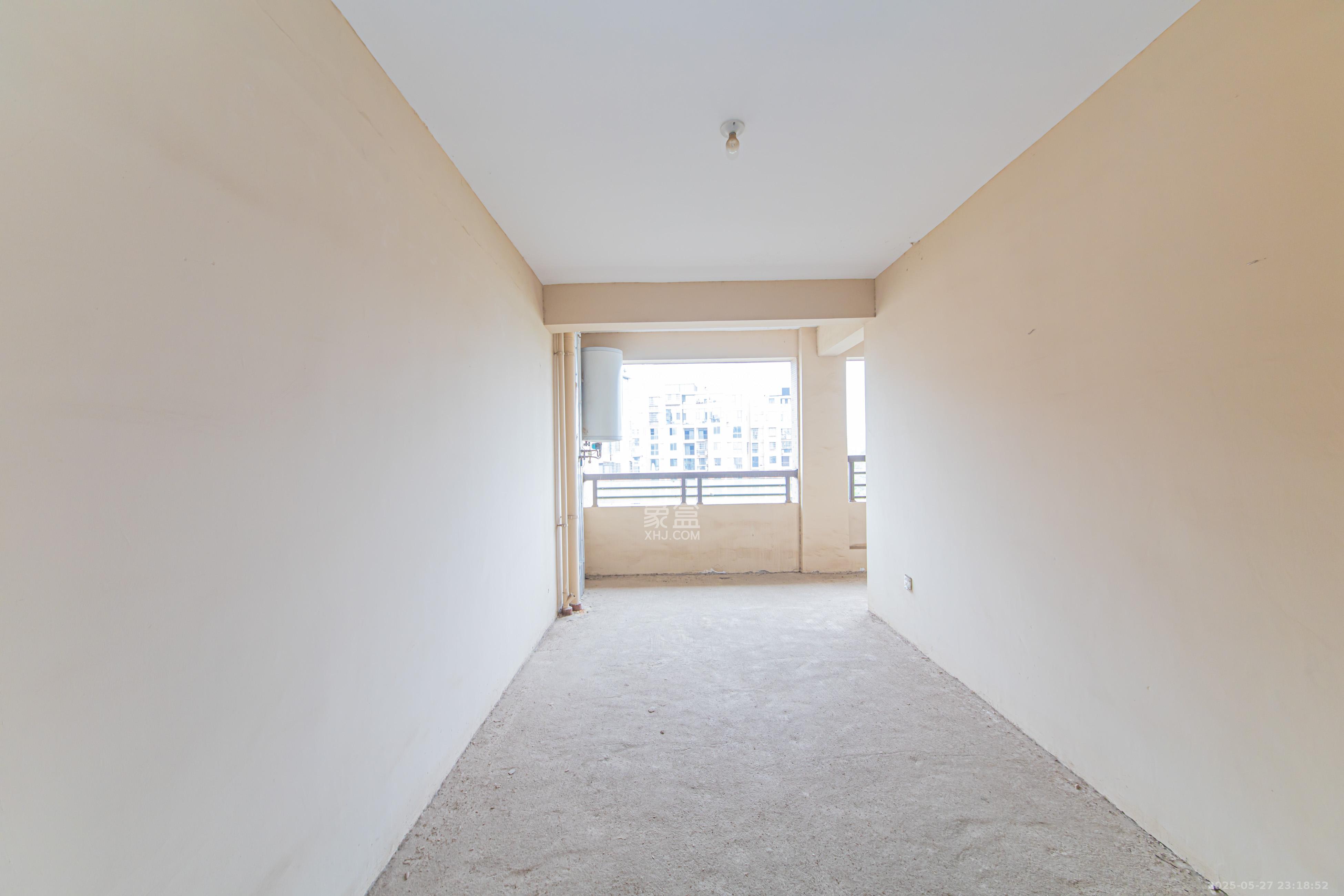 大唐印象一期云海湾  4室2厅2卫    145.0万 大唐印象一期云海湾  4室2厅2卫    145.0万卧室