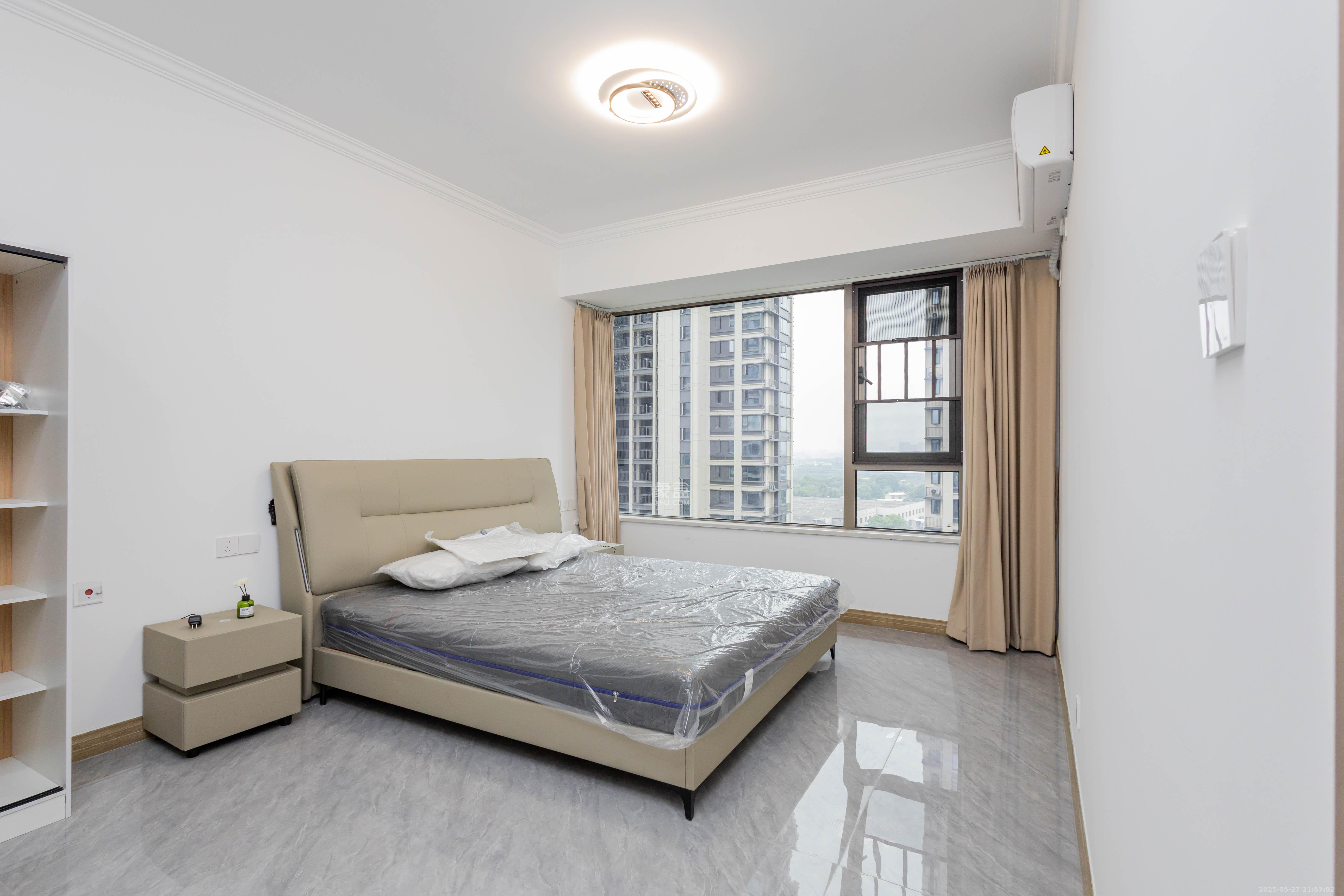 北控浩瀚 4室2厅2卫 98.0万 北控浩瀚 4室2厅2卫 98.0万卧室