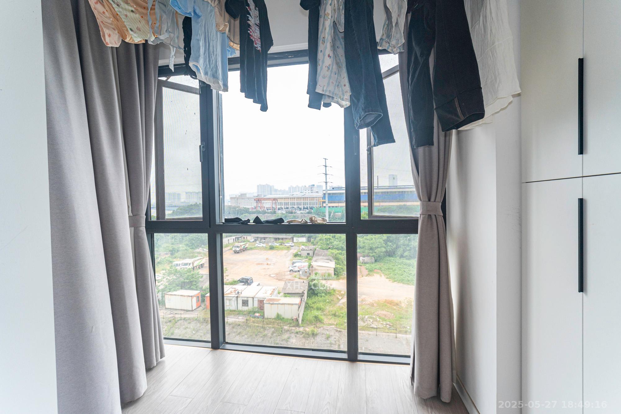 金辉优步星樾  3室2厅2卫    72.8万 金辉优步星樾  3室2厅2卫    72.8万阳台