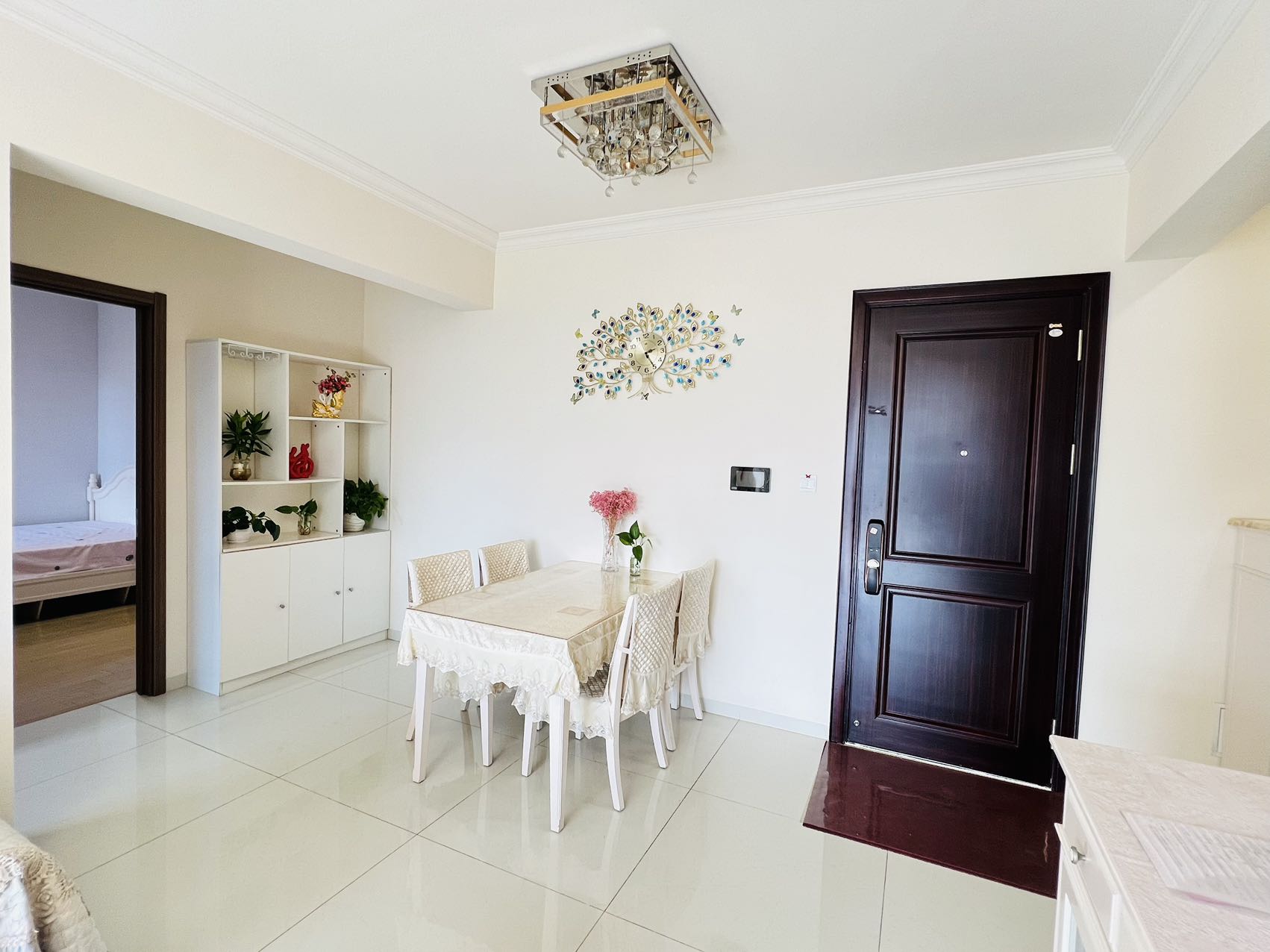 碧桂园 3室2厅1卫 1800.0元/月 碧桂园 3室2厅1卫 1800.0元/月室内图