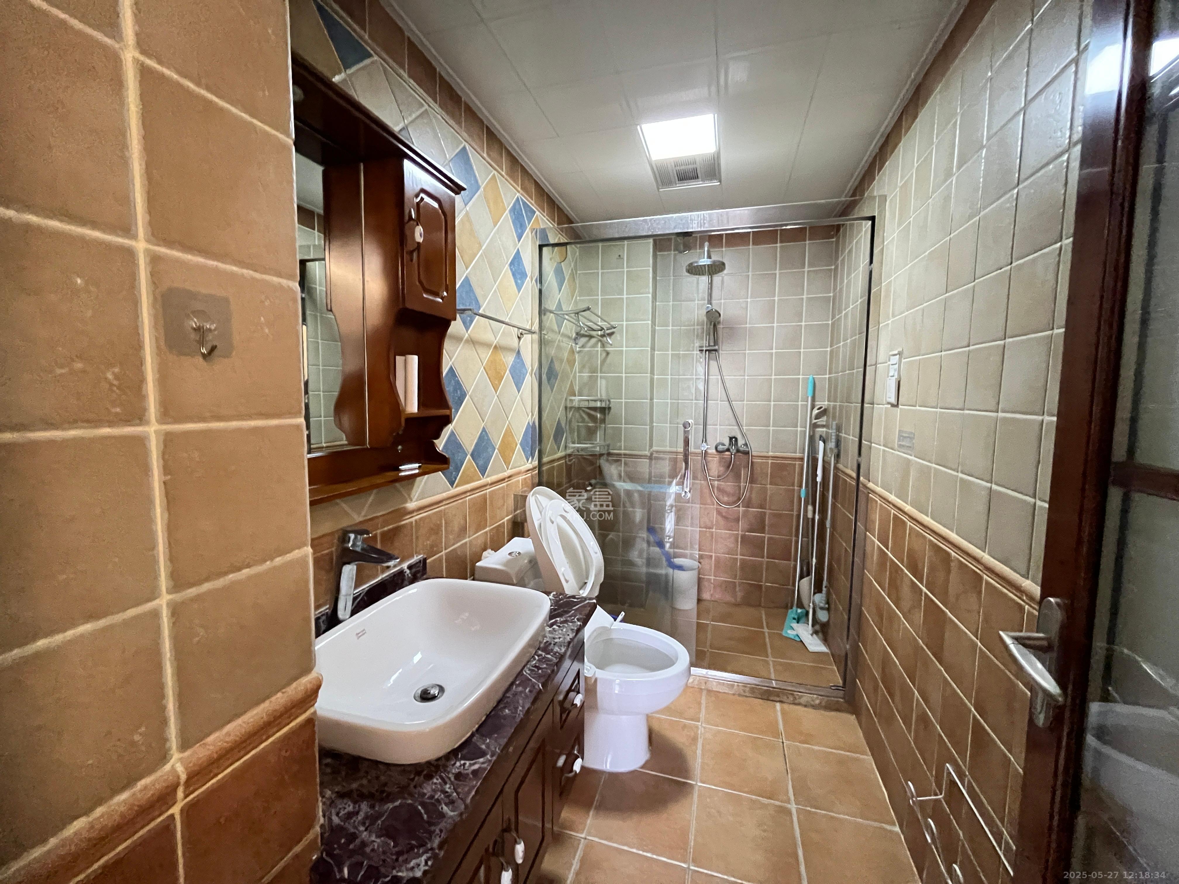 北辰三角洲E3区 1室1厅1卫 2300.0元/月 北辰三角洲E3区 1室1厅1卫 2300.0元/月室内图