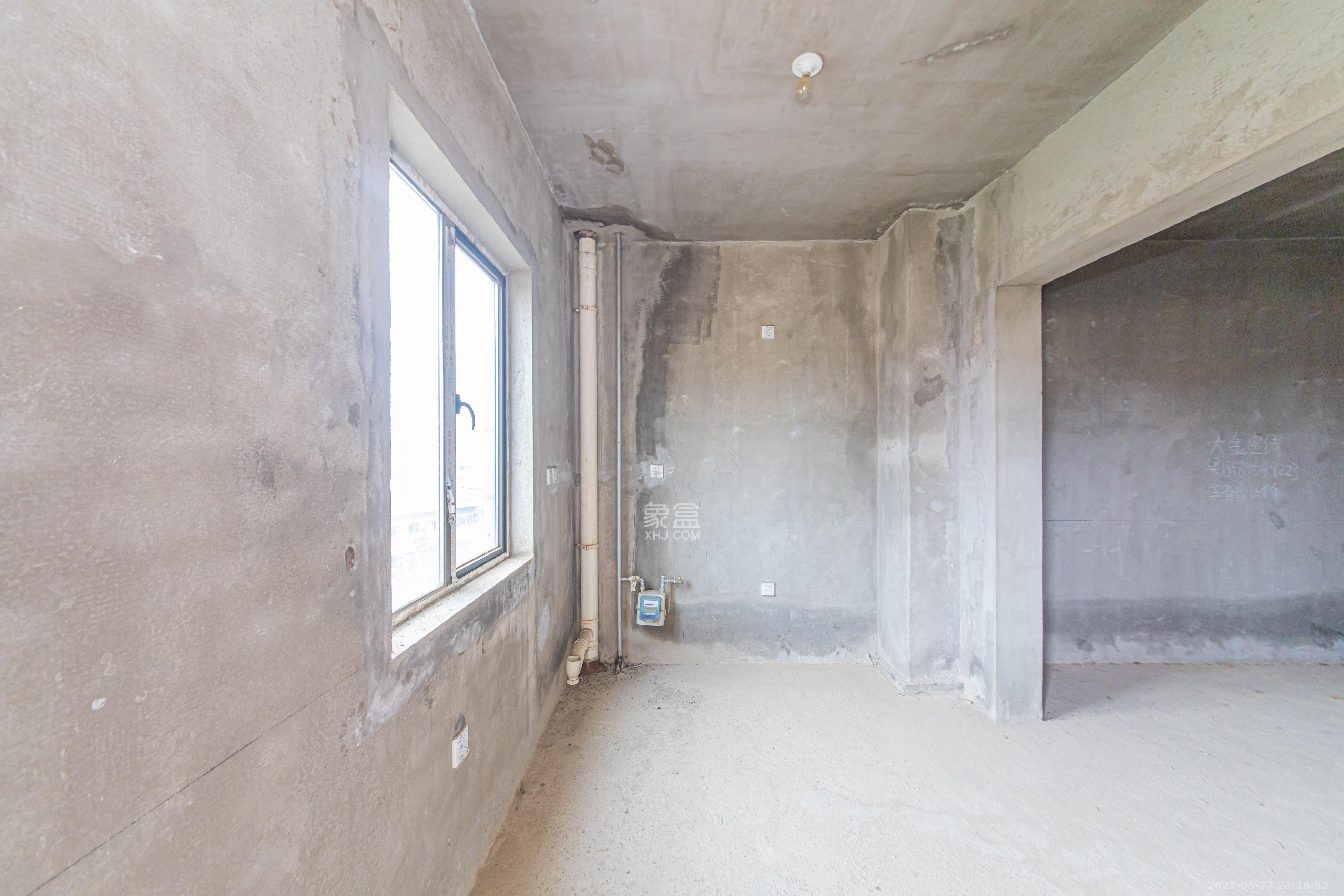 大唐印象一期云海湾  4室2厅2卫    145.0万 大唐印象一期云海湾  4室2厅2卫    145.0万厨房