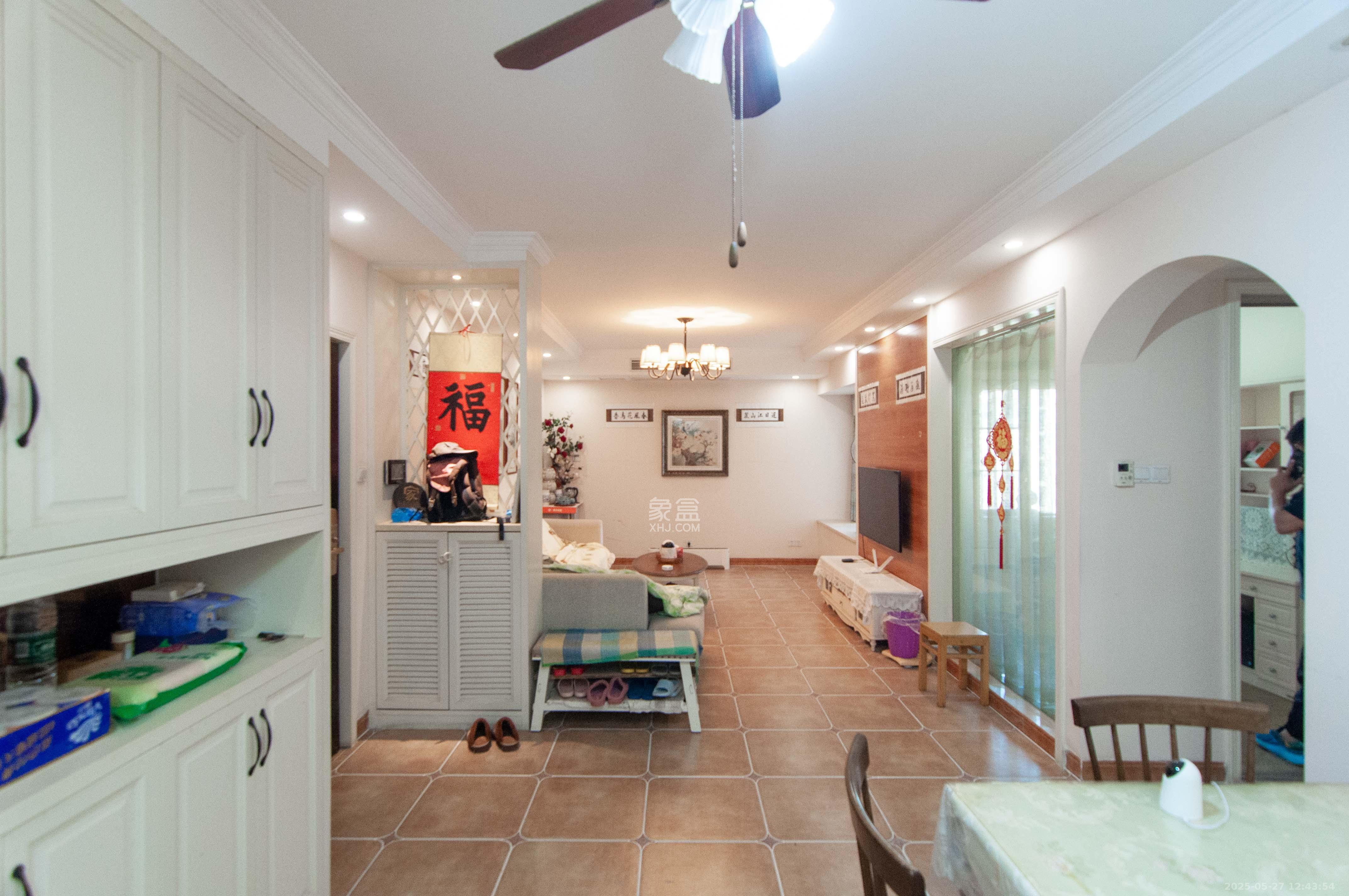 中海梅溪湖壹号  3室2厅1卫    158.0万客厅