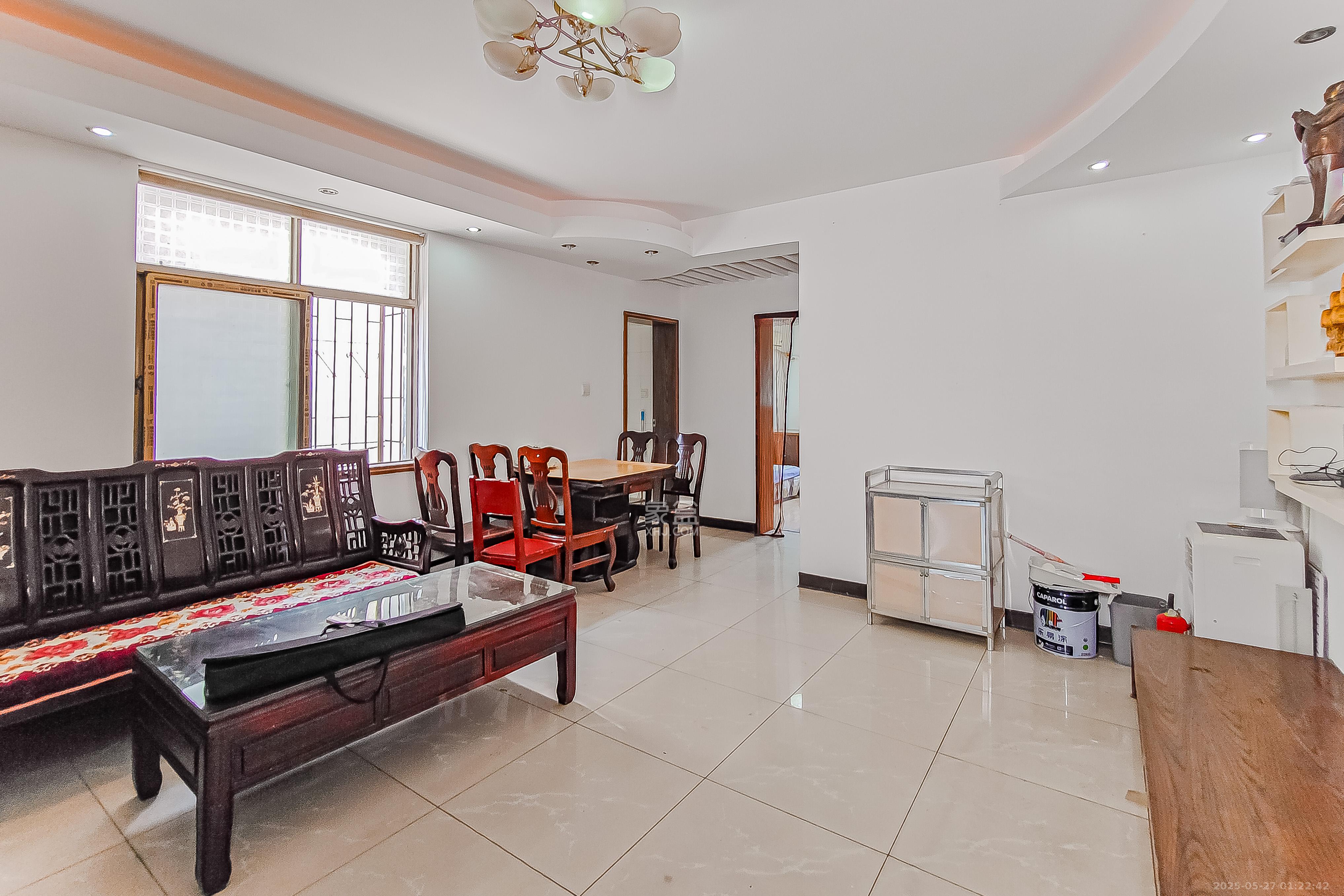 裕农街散盘 3室1厅1卫 50.0万 裕农街散盘 3室1厅1卫 50.0万客厅