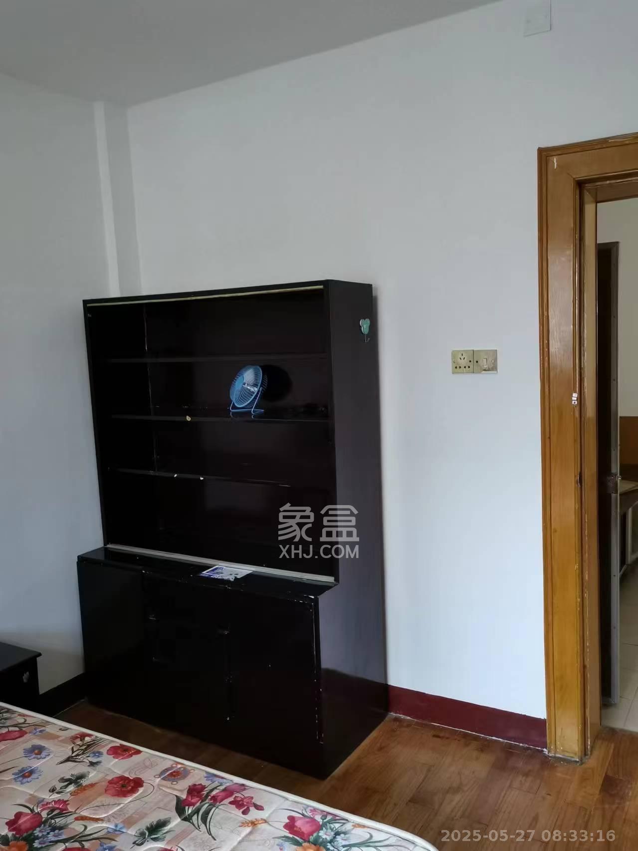 向韶村 2室1厅1卫 1700.0元/月 向韶村 2室1厅1卫 1700.0元/月室内图