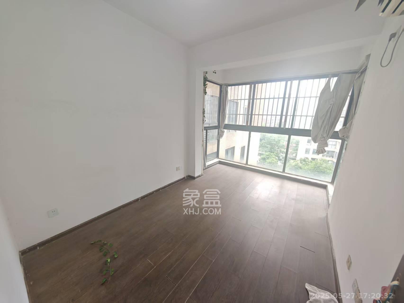 鑫远熙山 3室2厅1卫 2500.0元/月 鑫远熙山 3室2厅1卫 2500.0元/月室内图