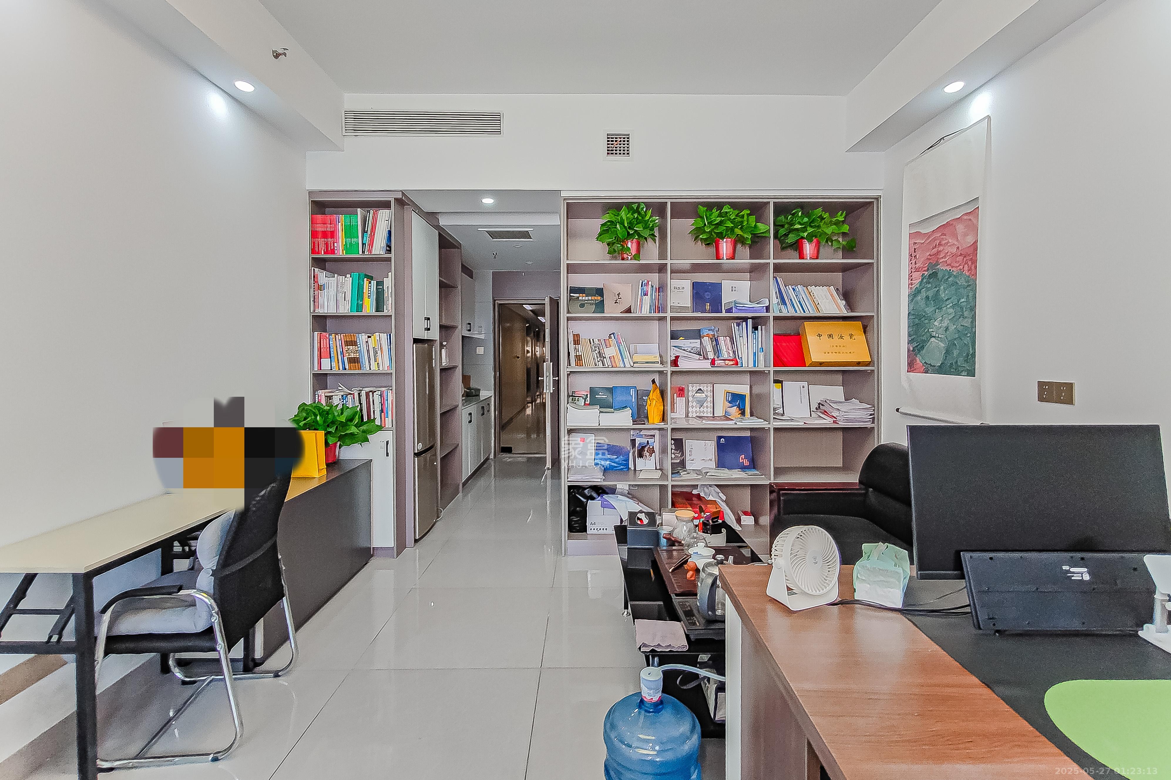 汇景发展环球中心 1室1厅1卫 47.0万 汇景发展环球中心 1室1厅1卫 47.0万客厅