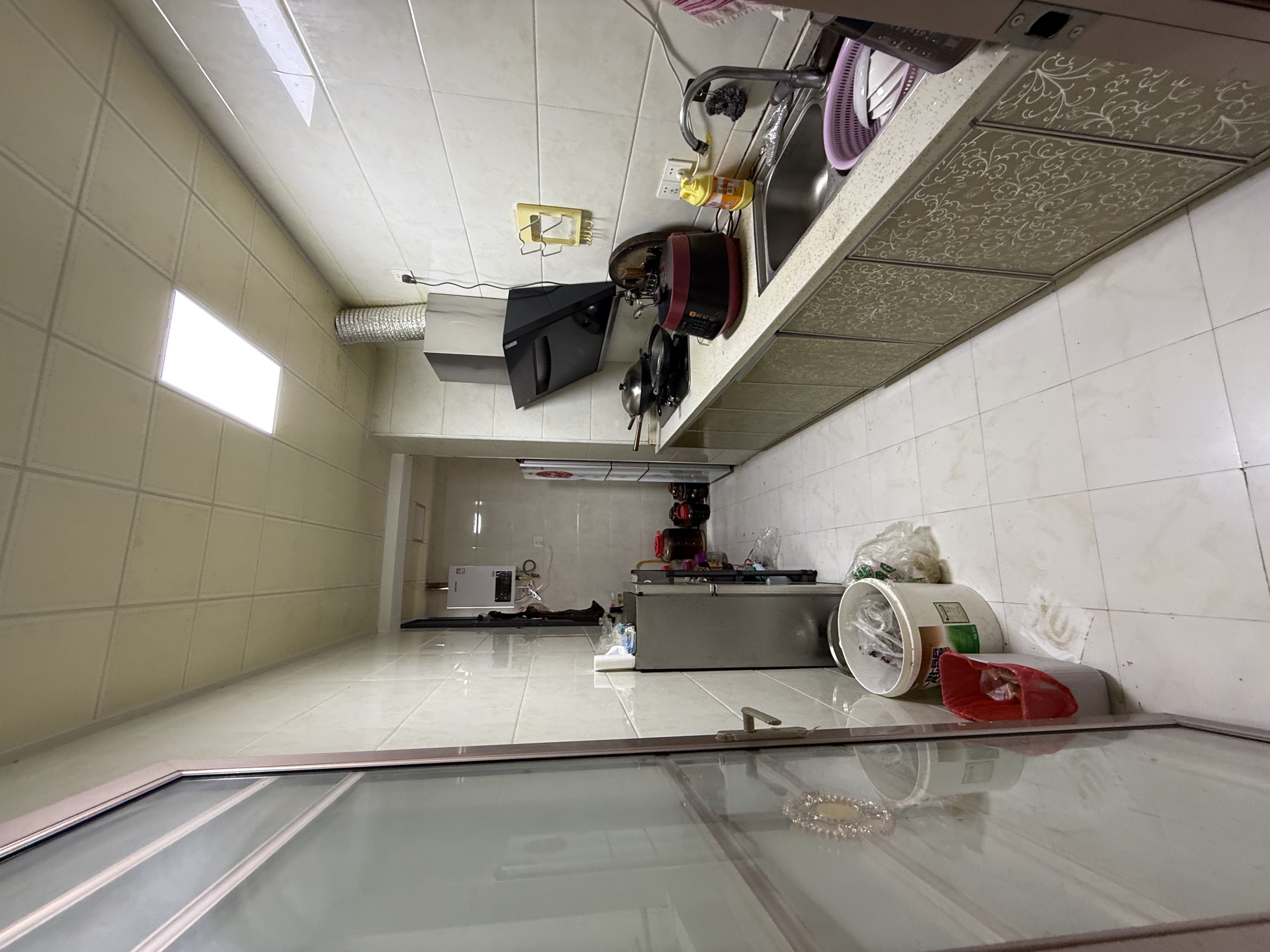 百弘学府城  1室3厅2卫   1500.00元/月室内图