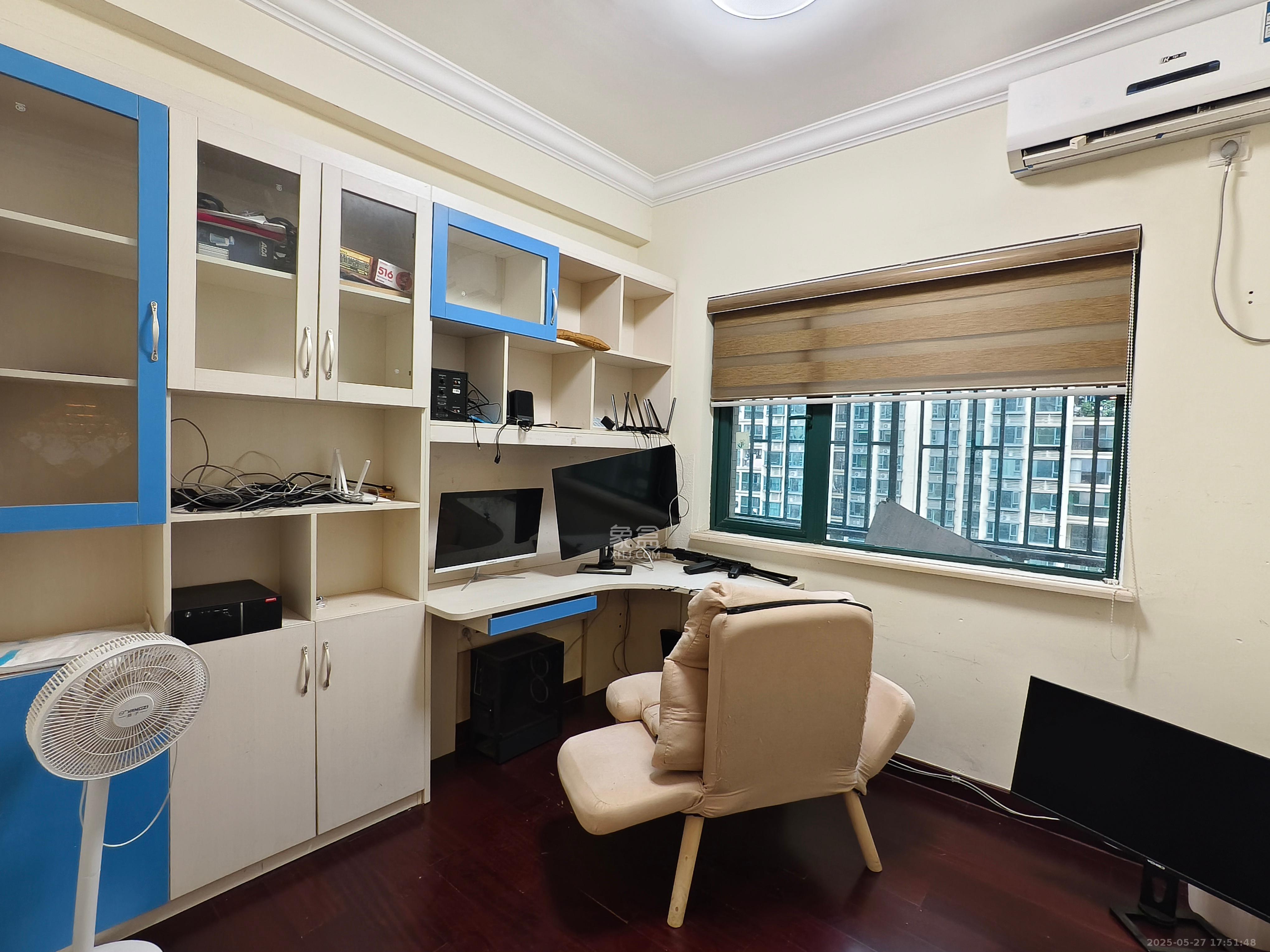 恒大翡翠华庭 3室2厅1卫 2300.0元/月 恒大翡翠华庭 3室2厅1卫 2300.0元/月室内图