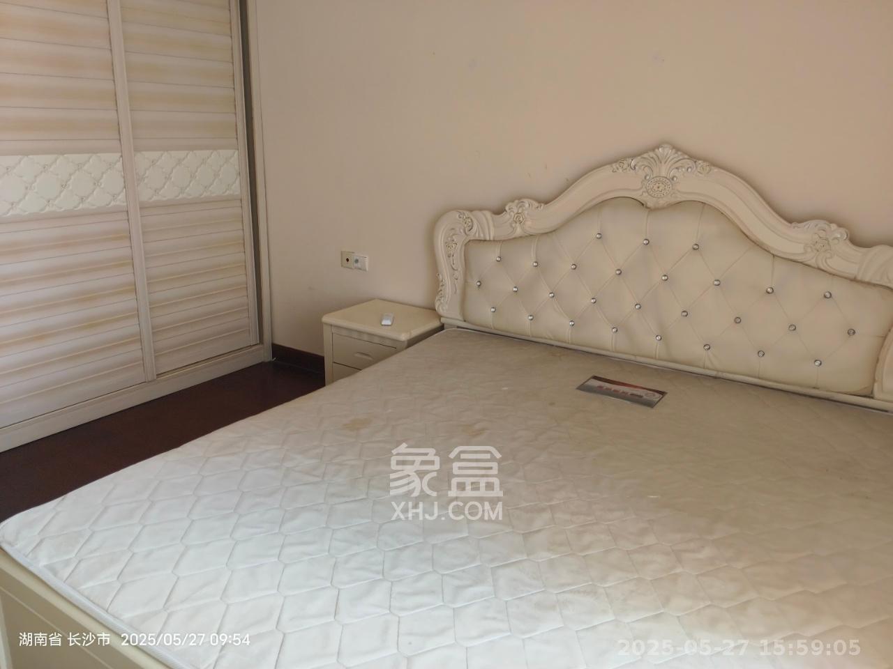 恒大翡翠华庭  3室2厅1卫   2000.00元/月室内图