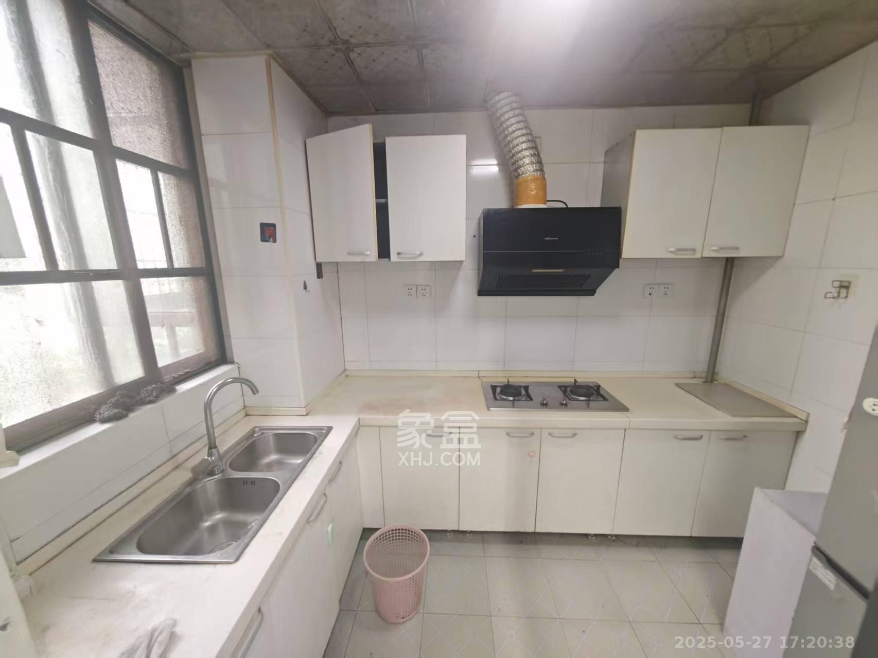 鑫远熙山 3室2厅1卫 2500.0元/月 鑫远熙山 3室2厅1卫 2500.0元/月室内图