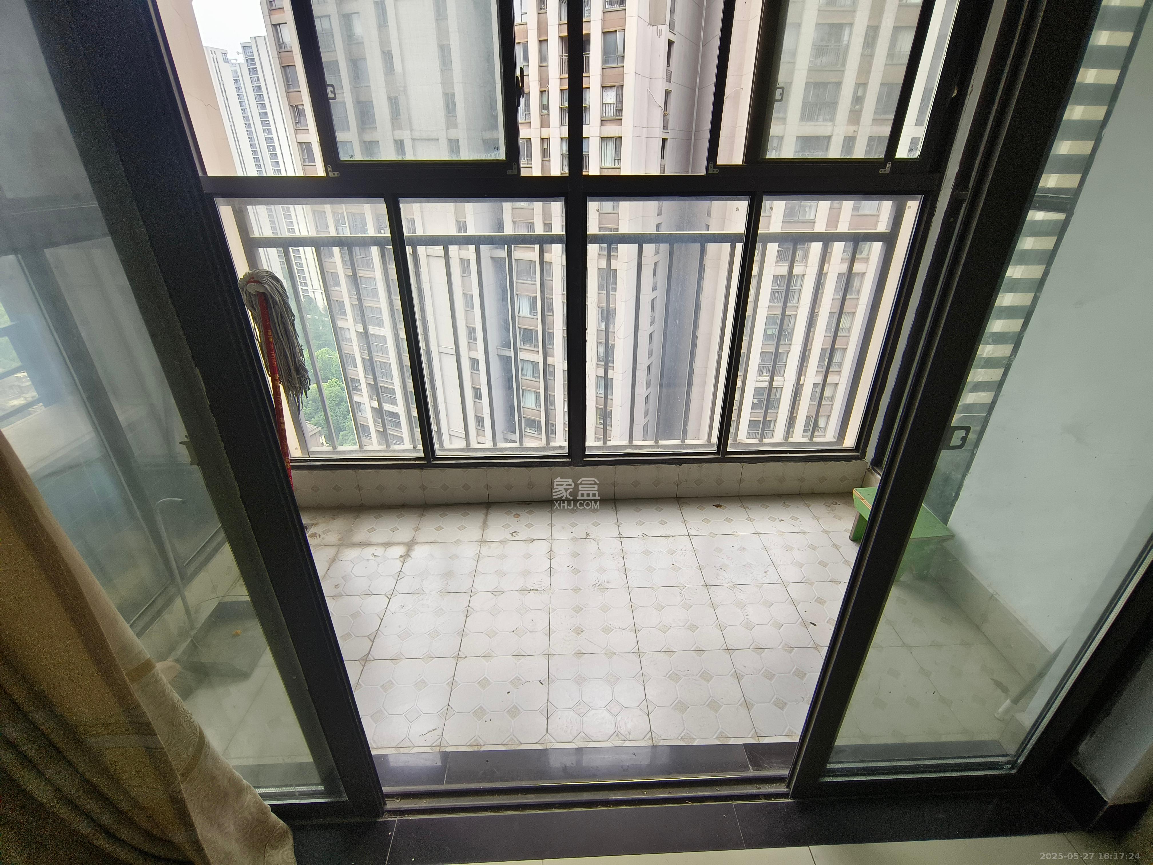 旭辉御府 3室2厅1卫 2000.0元/月 旭辉御府 3室2厅1卫 2000.0元/月室内图