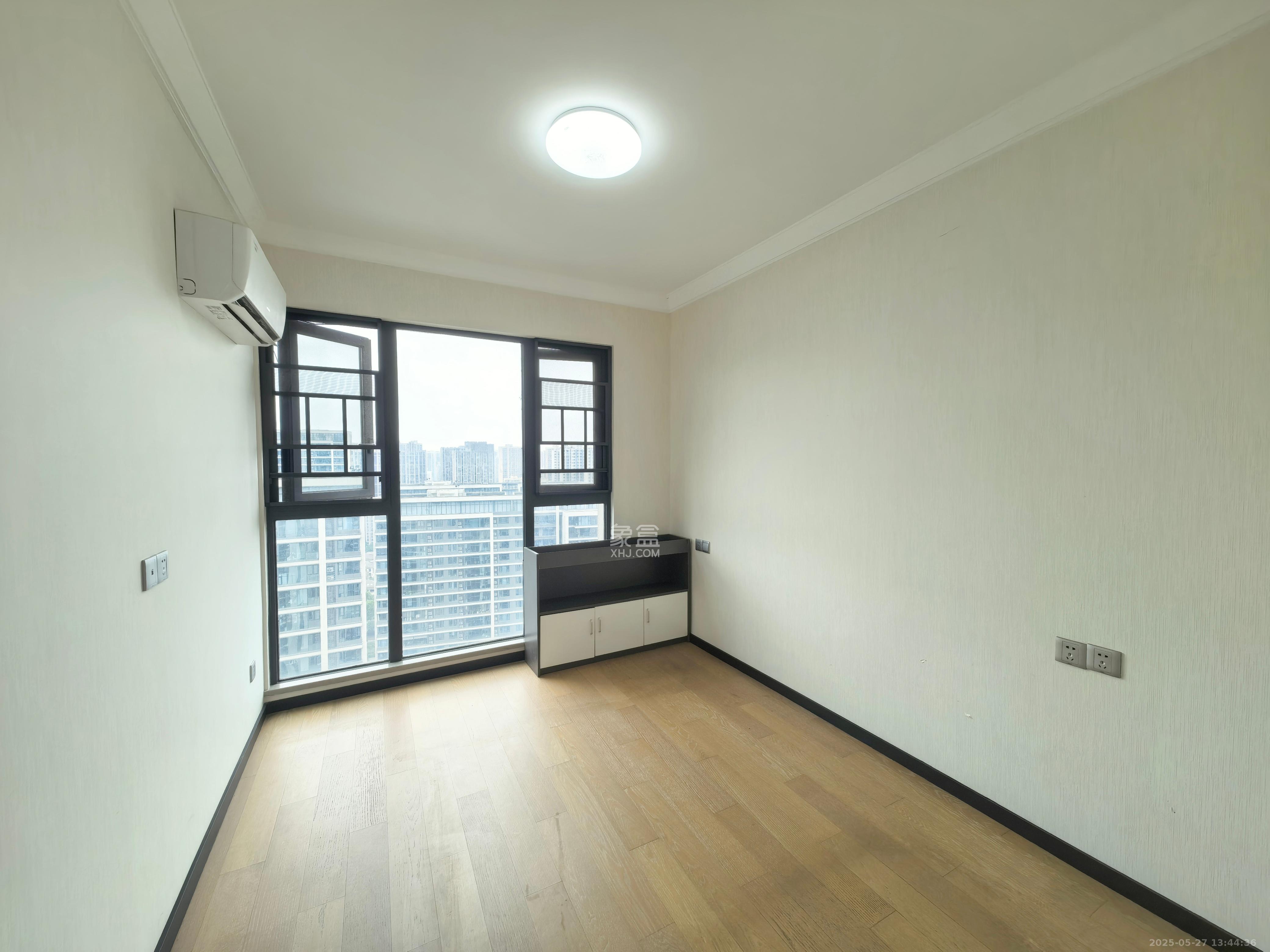 中海阅溪府 4室2厅2卫 3600.0元/月 中海阅溪府 4室2厅2卫 3600.0元/月室内图