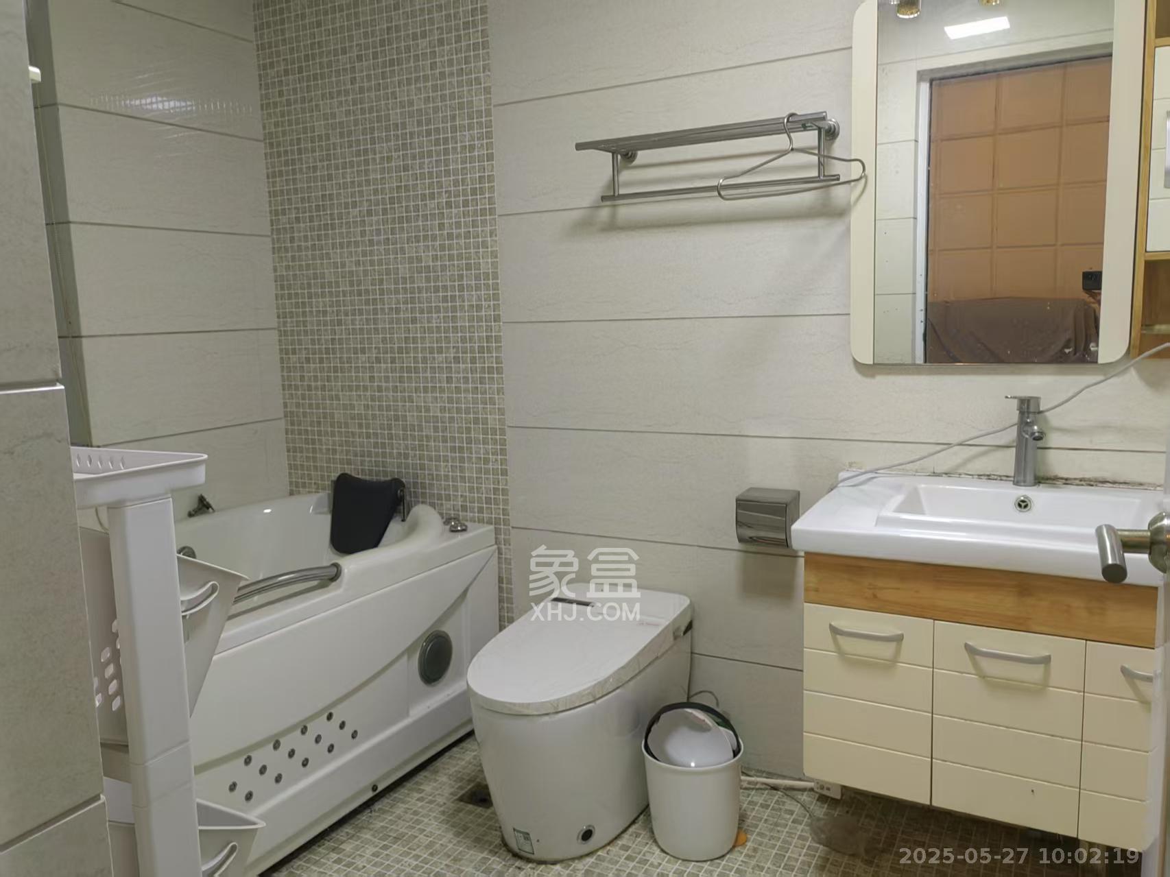 银港水晶城 2室2厅2卫 2200.0元/月 银港水晶城 2室2厅2卫 2200.0元/月室内图