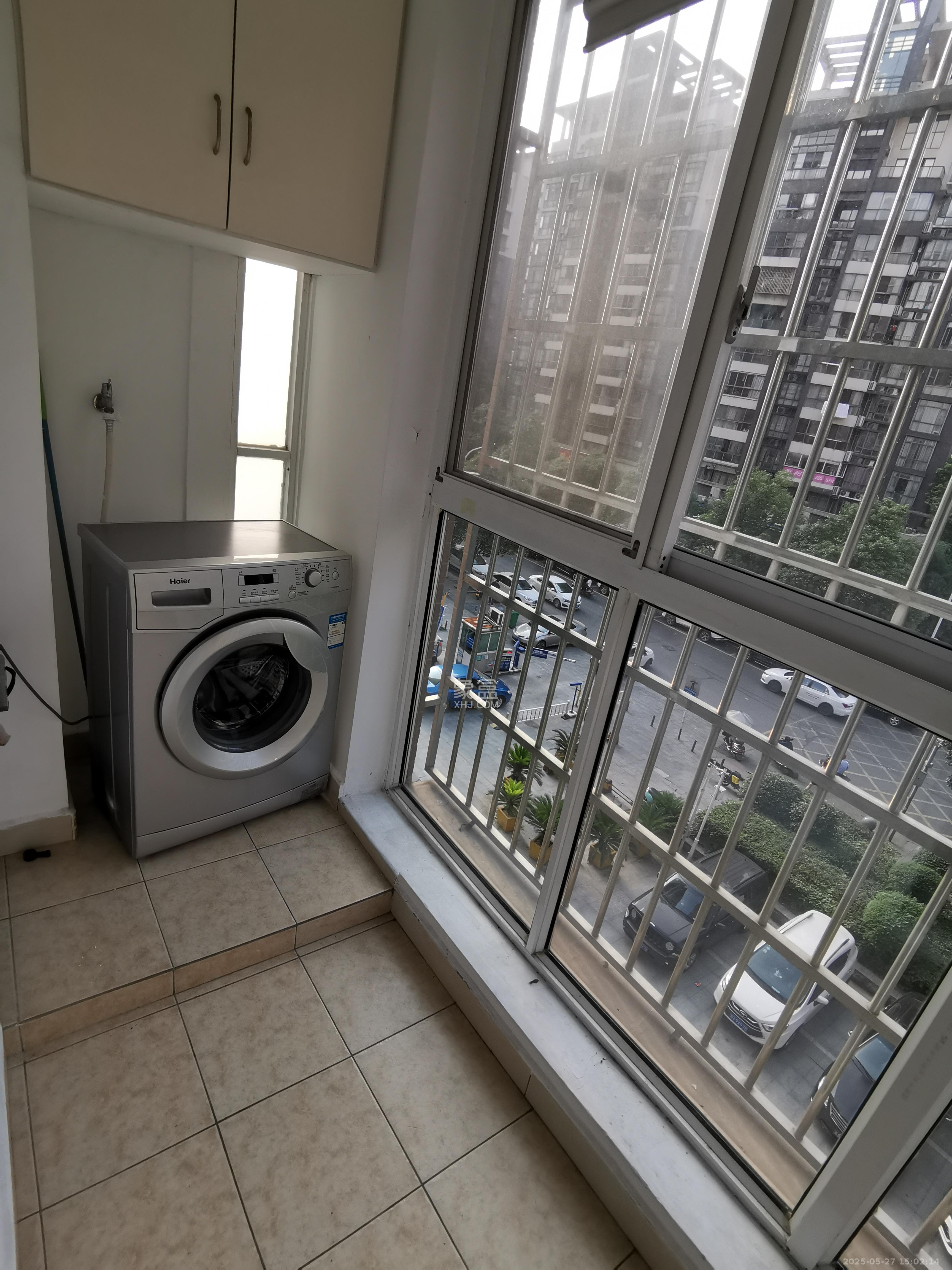 上河国际C区  4室2厅2卫   2800.00元/月室内图