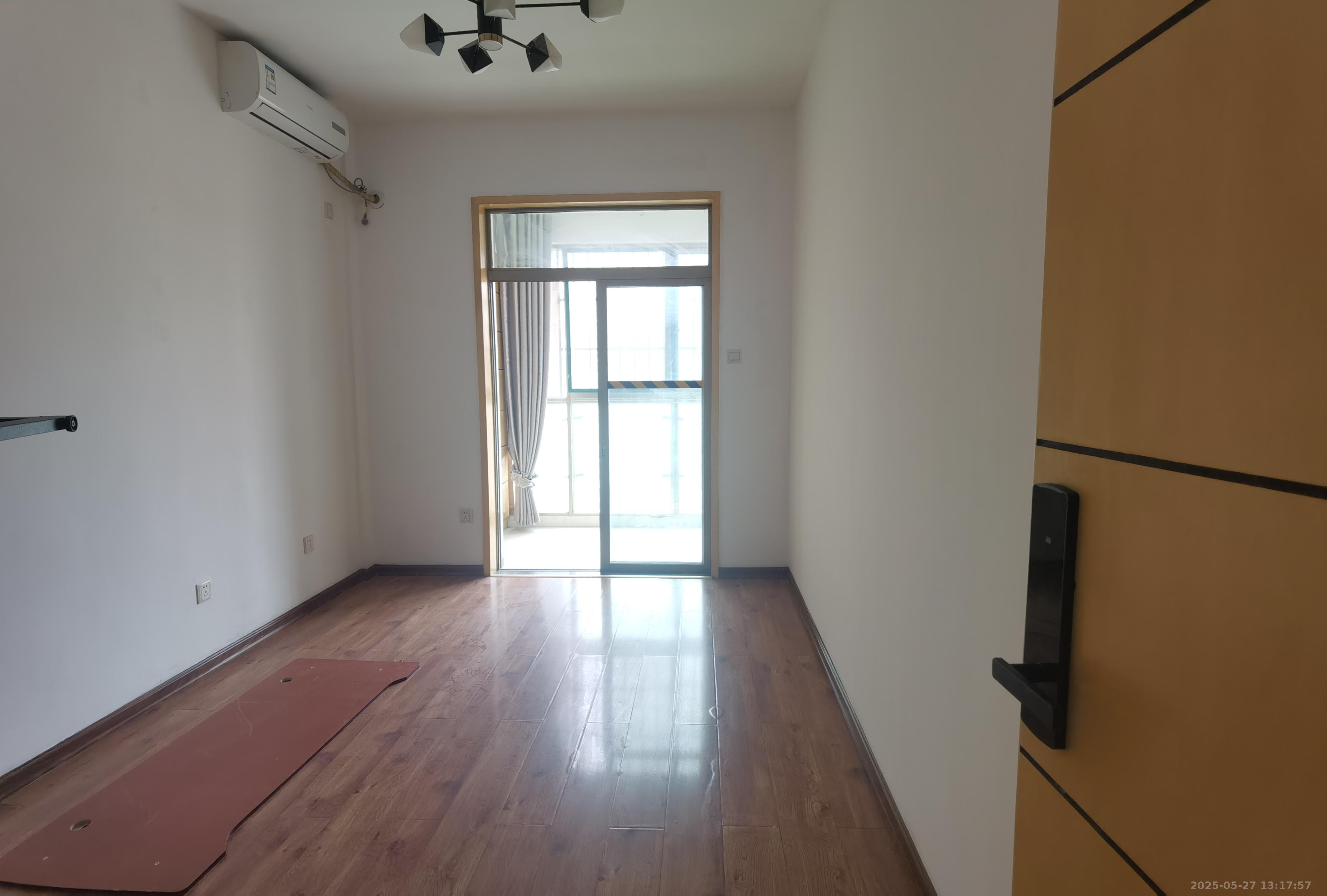 西岸润泽府  5室2厅3卫    4500.0元/月室内图