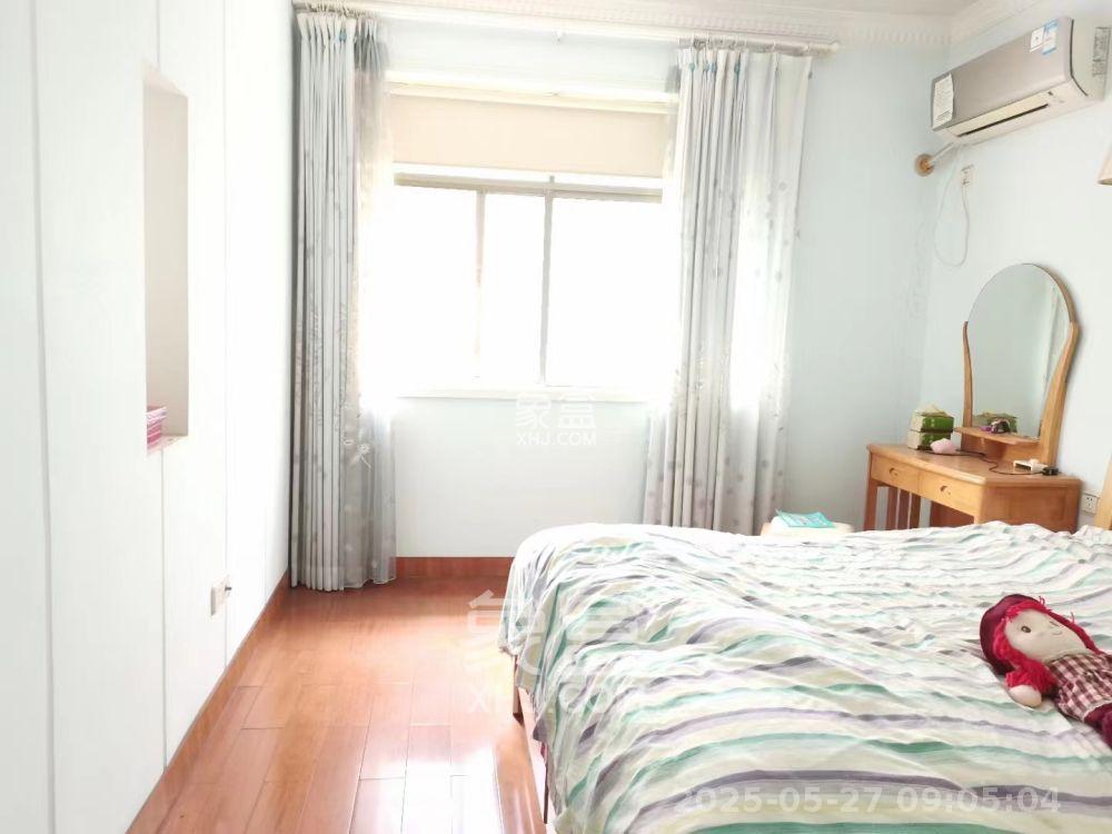 银苑山庄  4室2厅2卫    85.0万 银苑山庄  4室2厅2卫    85.0万室内图