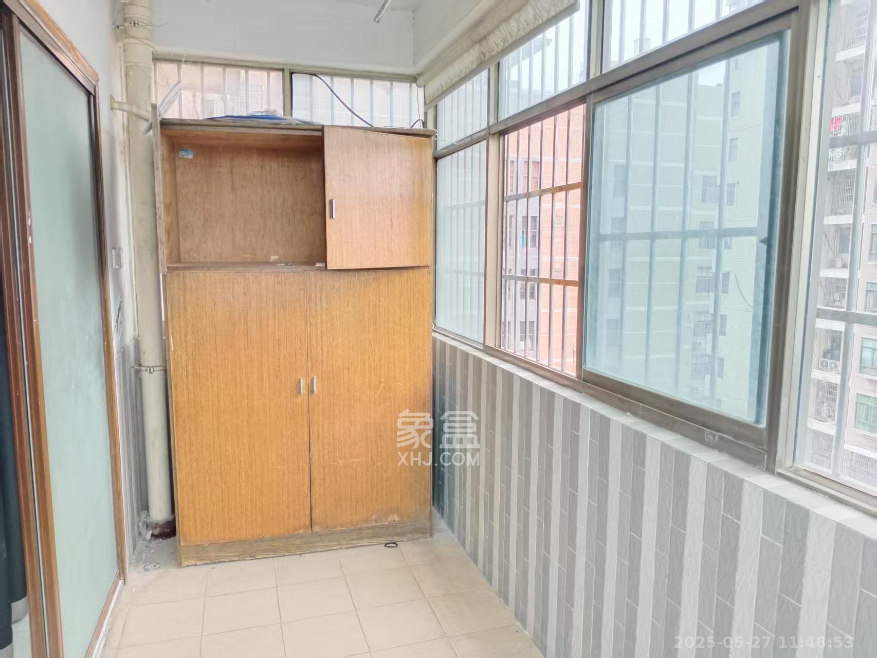 王府井公寓(福源公寓) 3室2厅2卫 4980.0元/月 王府井公寓(福源公寓) 3室2厅2卫 4980.0元/月室内图