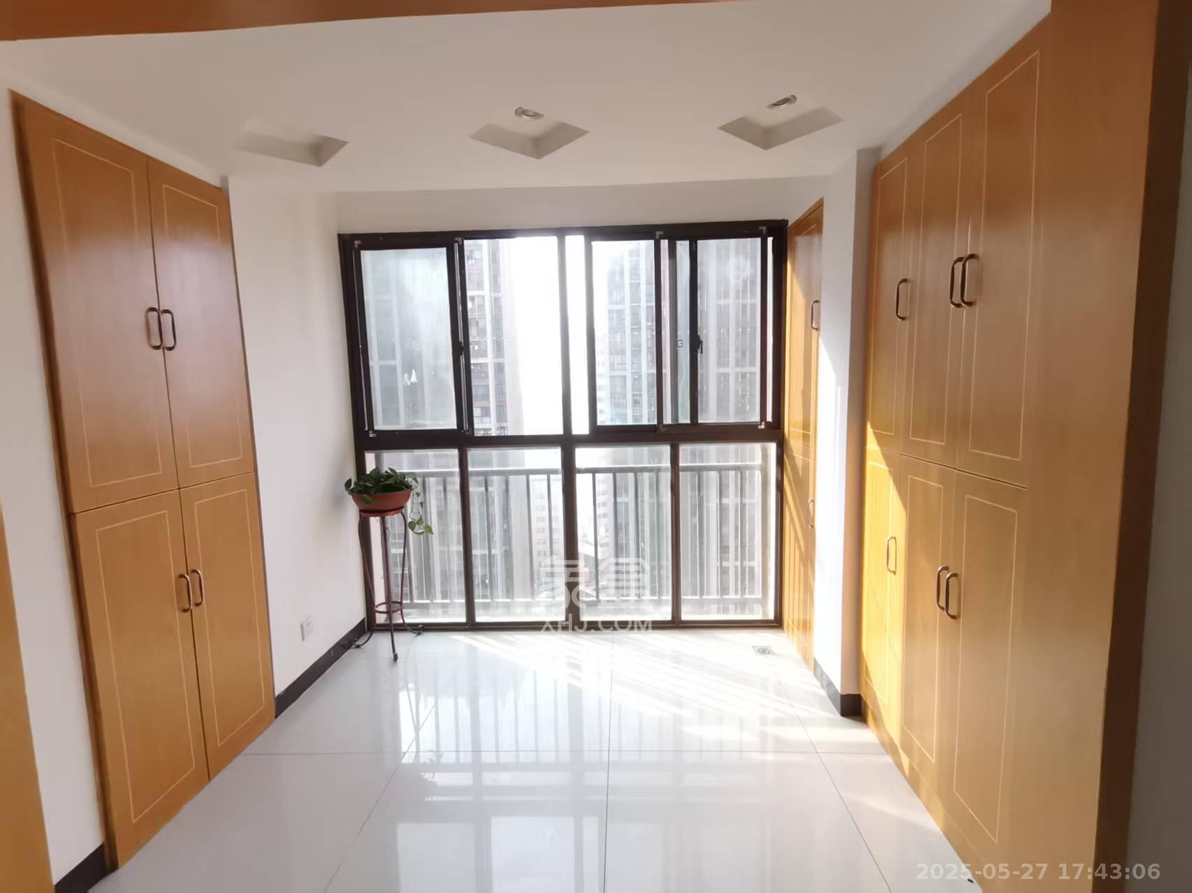 旭辉华庭  1室2厅1卫   1600.00元/月室内图