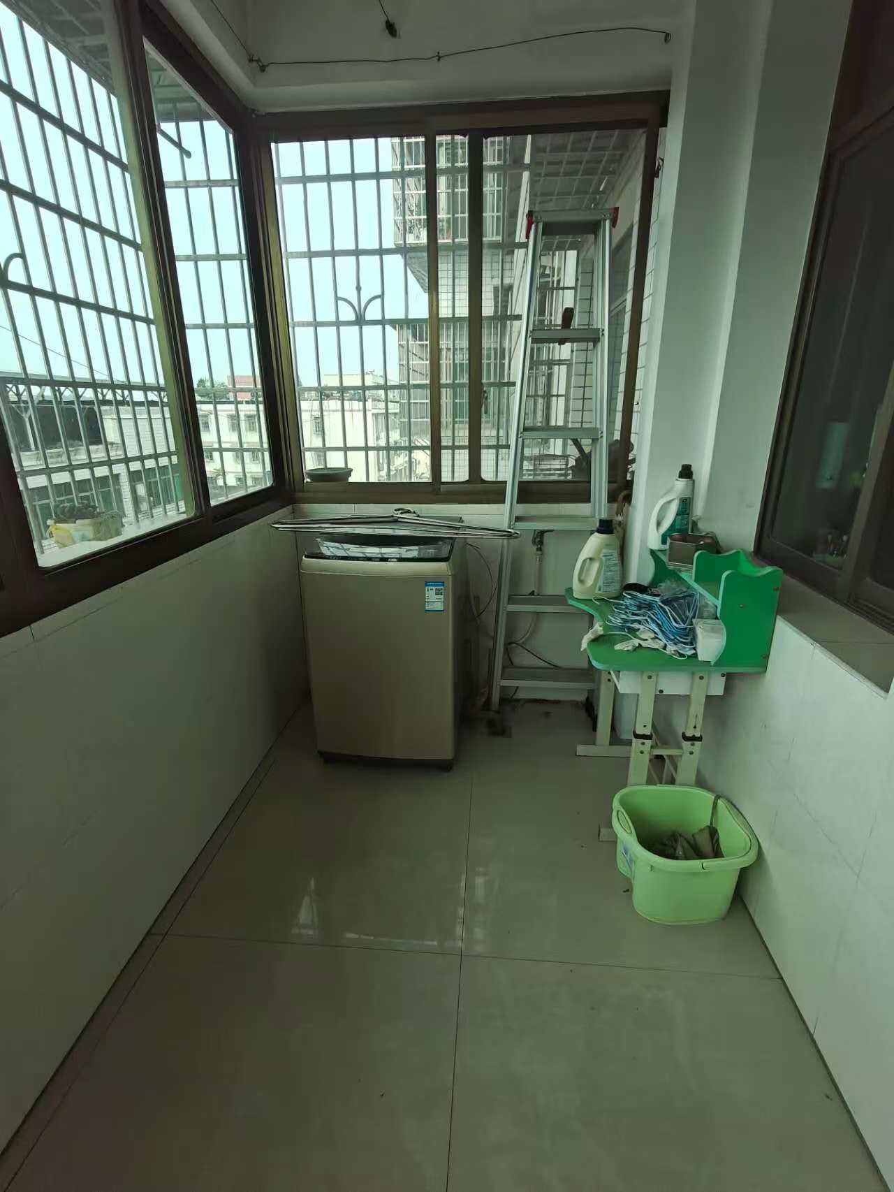 万利建材市场（万利大市场）  3室2厅2卫   32.80万室内图