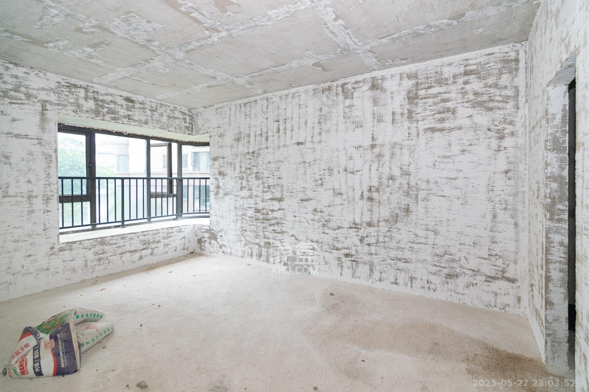 润和谷山郡(悦禧山庄水榭花都) 5室2厅2卫 160.0万 润和谷山郡(悦禧山庄水榭花都) 5室2厅2卫 160.0万卧室