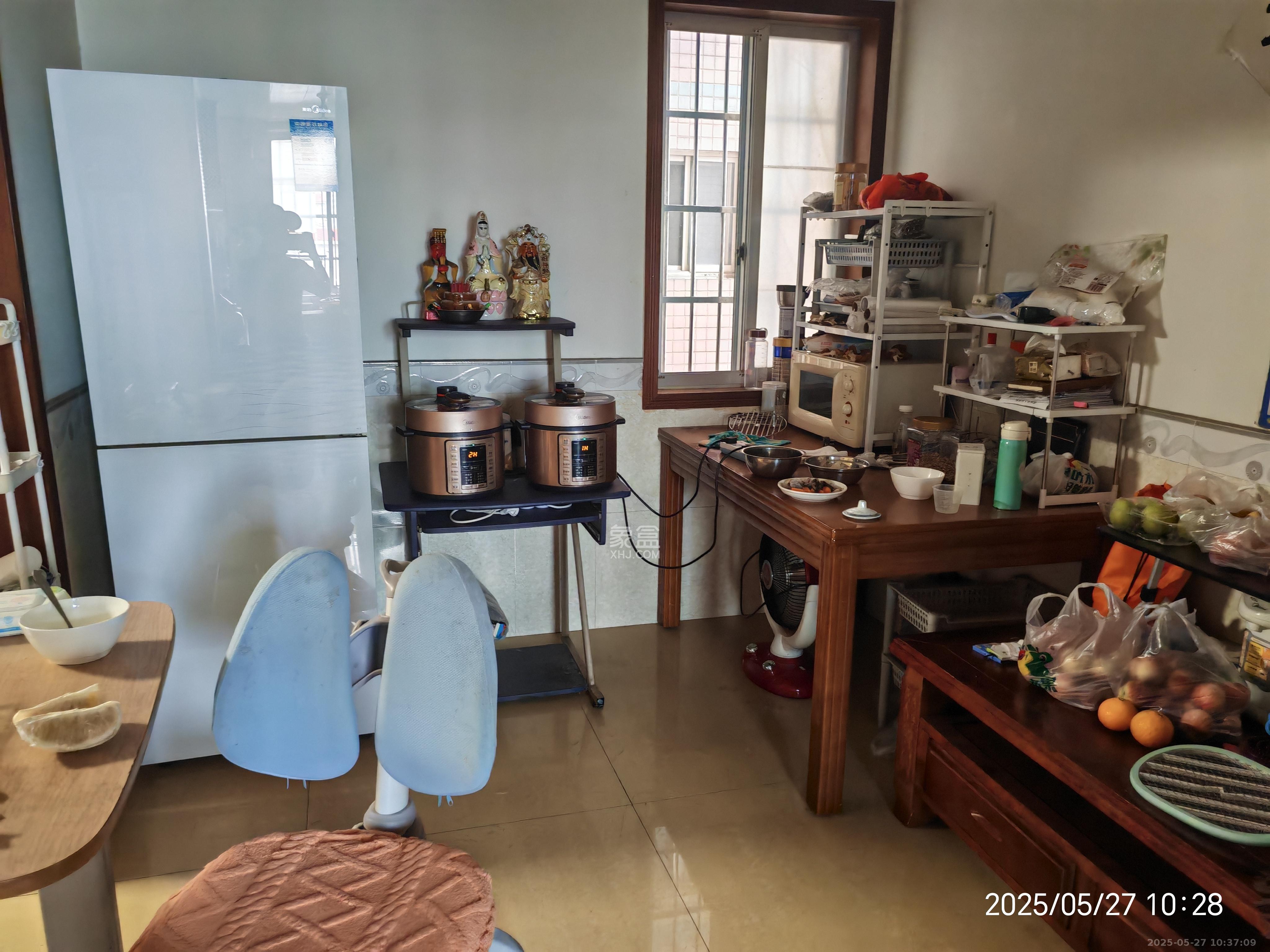 湘卫花苑 2室2厅1卫 2300.0元/月 湘卫花苑 2室2厅1卫 2300.0元/月室内图