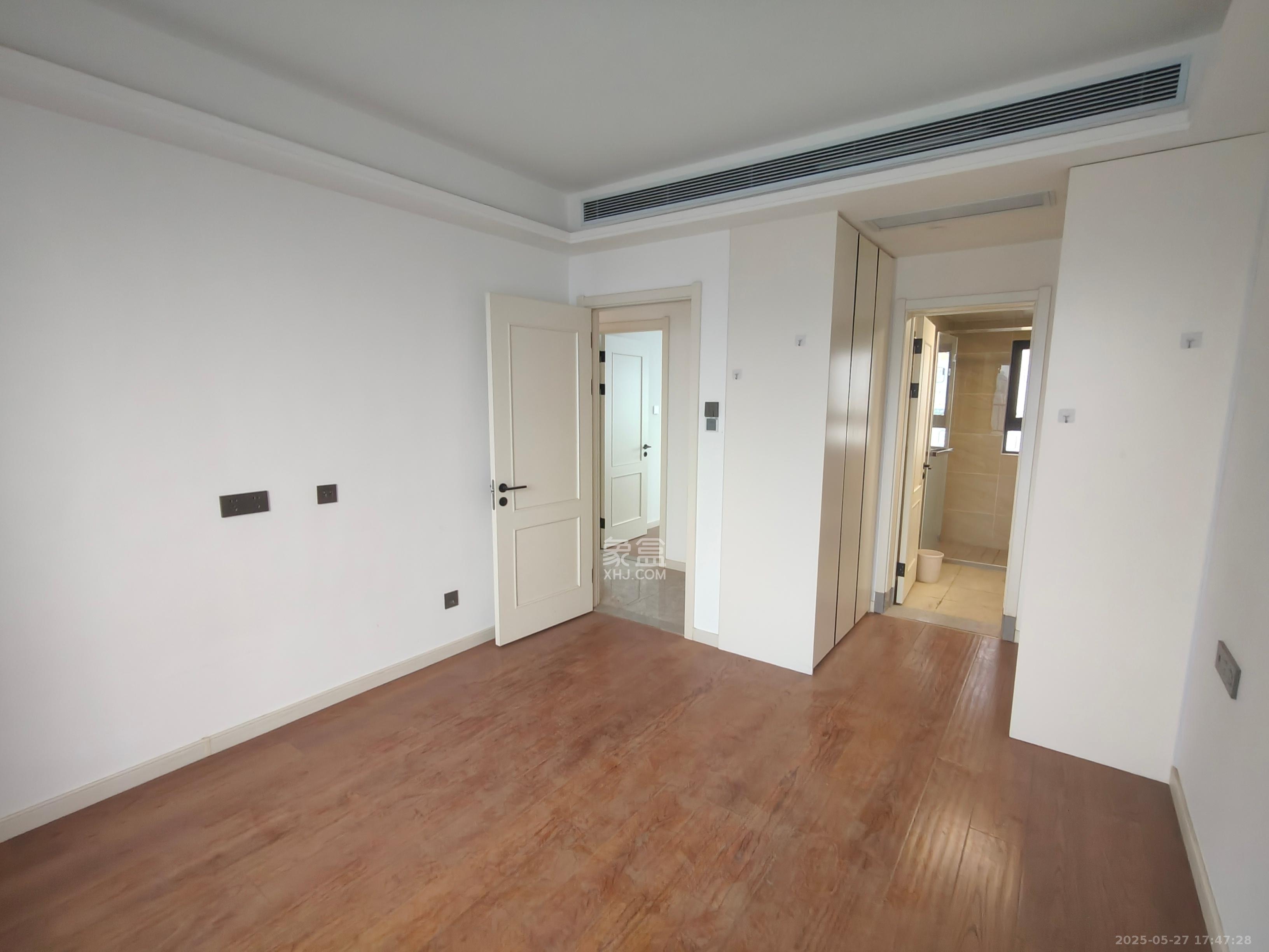 万科金色梦想A区 4室2厅2卫 3500.0元/月 万科金色梦想A区 4室2厅2卫 3500.0元/月室内图