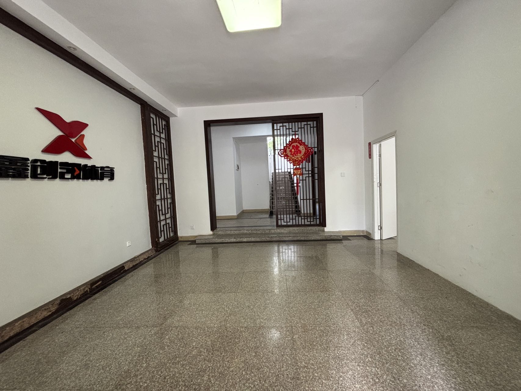 梨园别墅(龙昆南) 8室2厅3卫 16000.0元/月 梨园别墅(龙昆南) 8室2厅3卫 16000.0元/月室内图