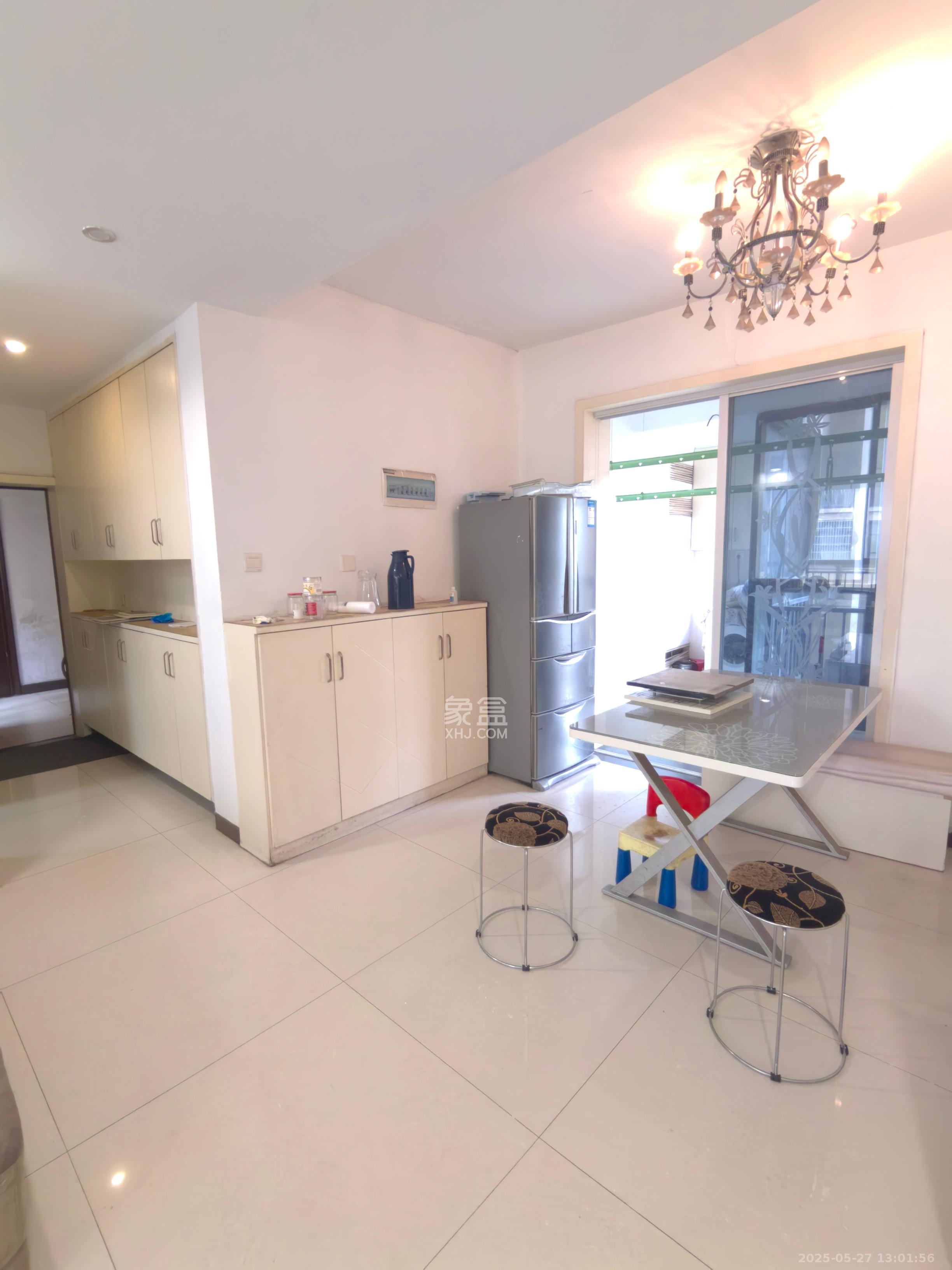 晟通城  3室2厅1卫    1800.0元/月 晟通城  3室2厅1卫    1800.0元/月室内图