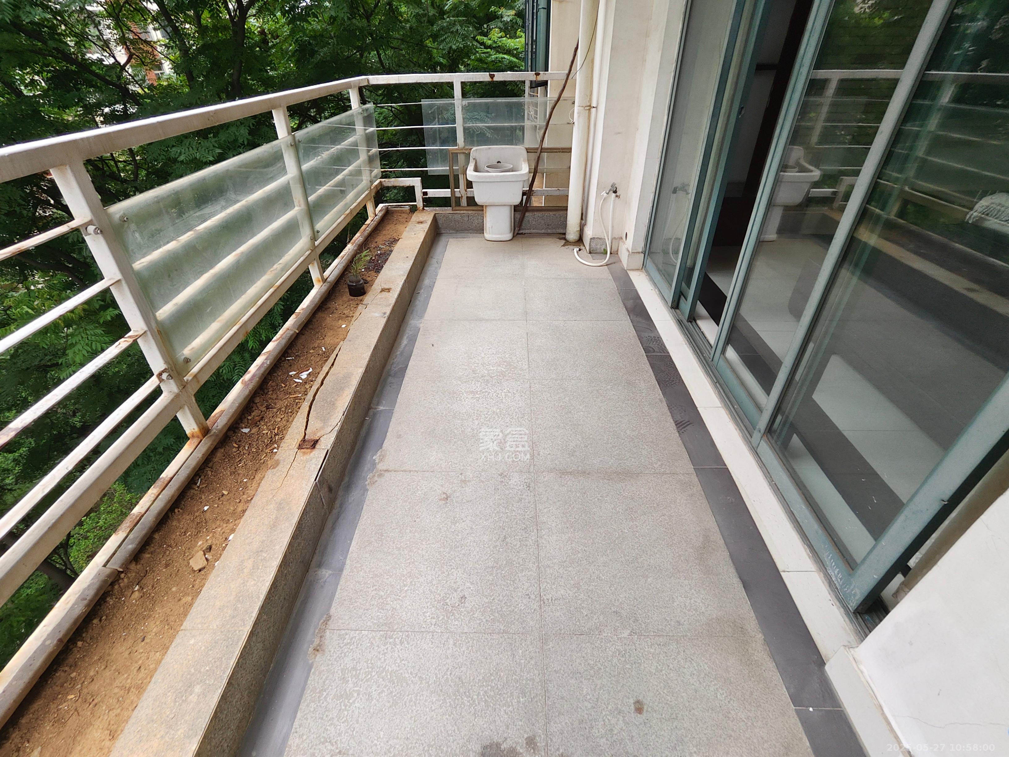 亚华香舍花都 4室2厅1卫 3100.0元/月 亚华香舍花都 4室2厅1卫 3100.0元/月室内图