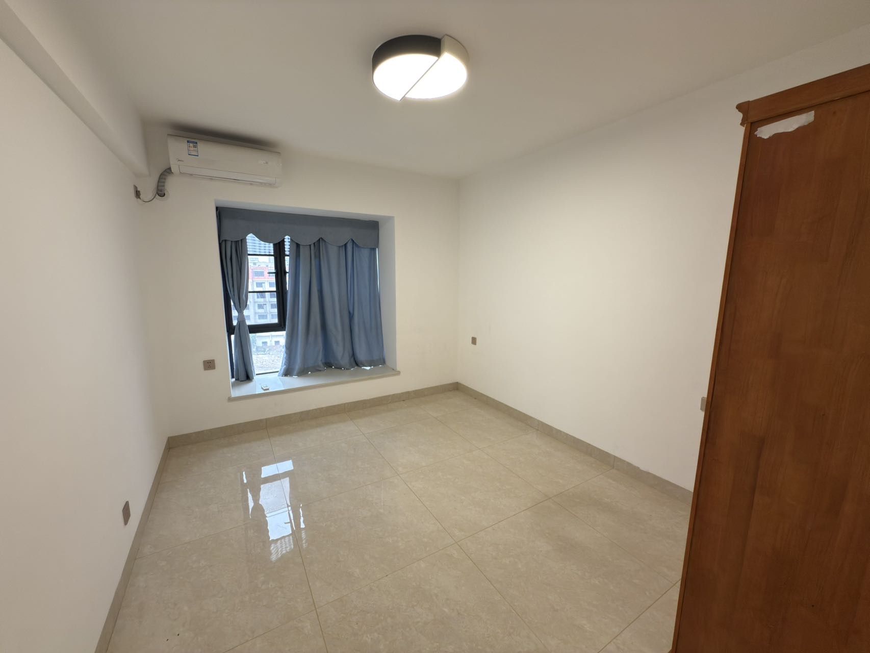 省政协小区  1室0厅0卫    225.0万 省政协小区  1室0厅0卫    225.0万客厅