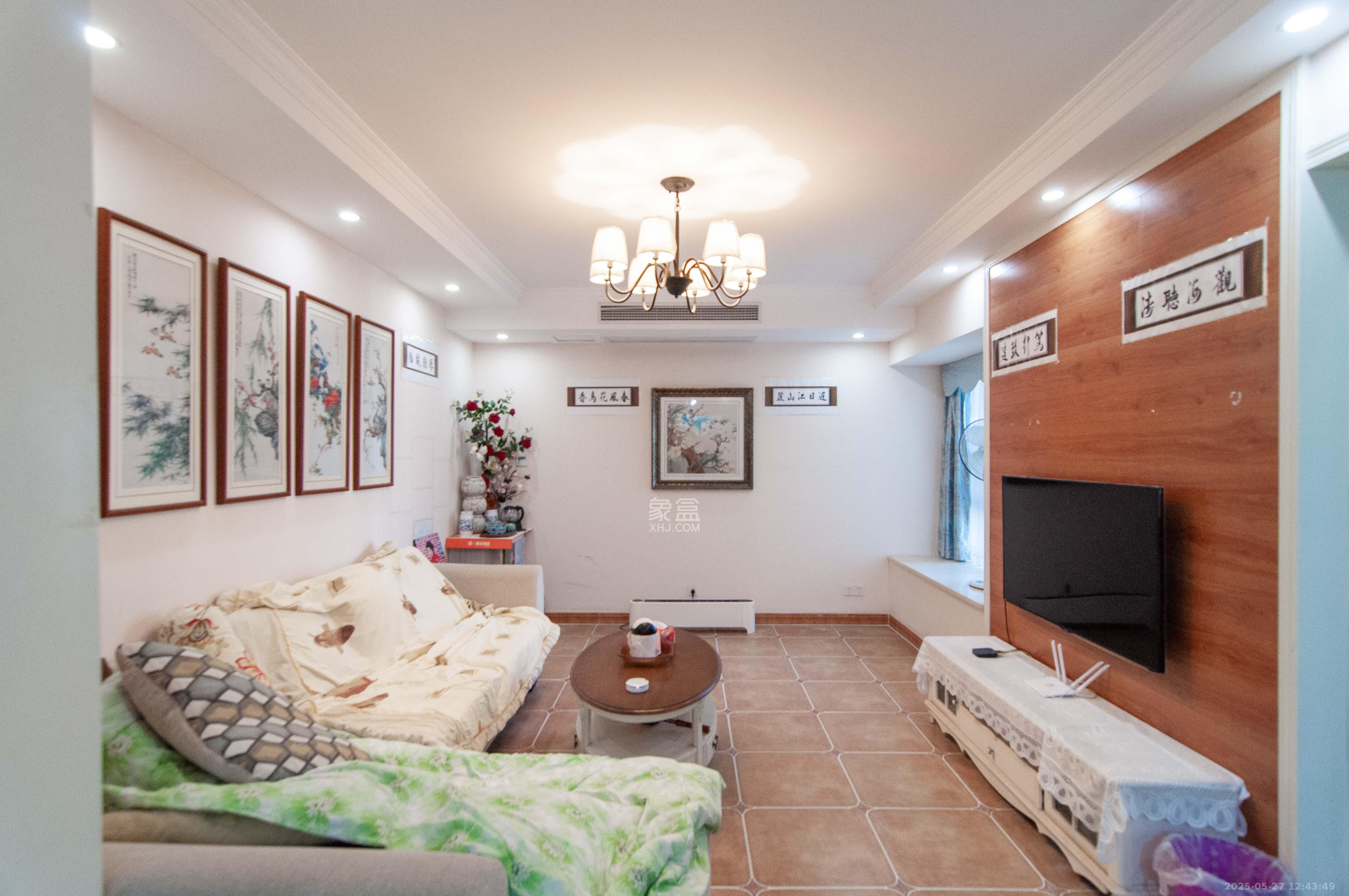 中海梅溪湖壹号 3室2厅1卫 158.0万 中海梅溪湖壹号 3室2厅1卫 158.0万客厅