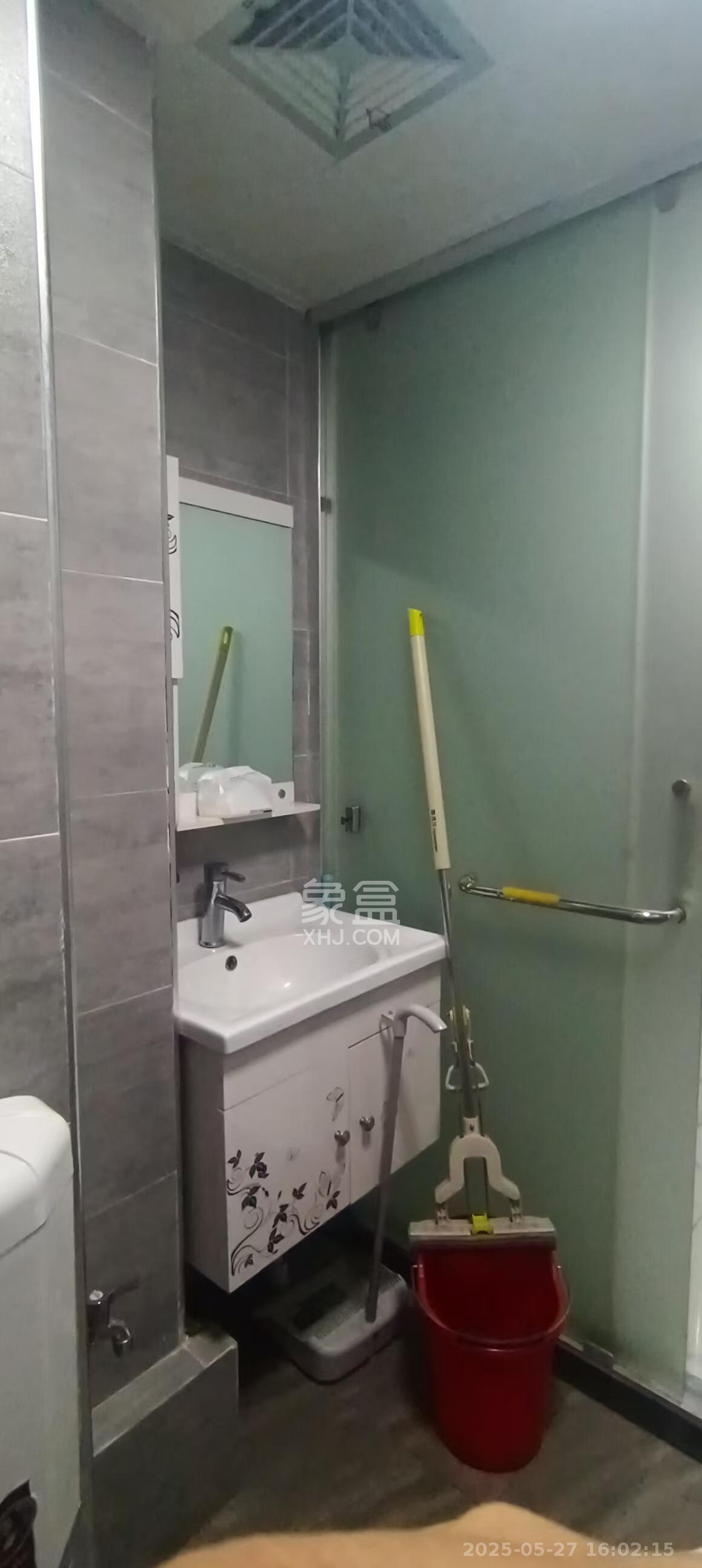 当代滨江MOMA  1室1厅1卫    2000.0元/月 当代滨江MOMA  1室1厅1卫    2000.0元/月室内图