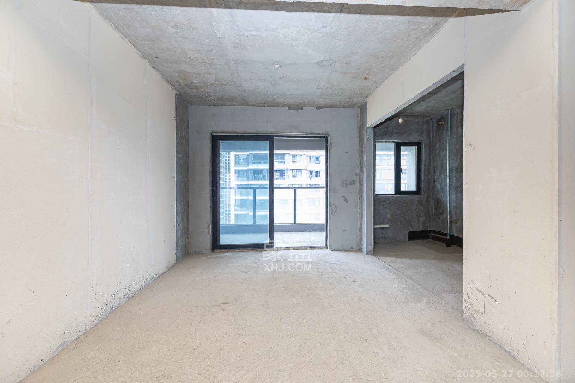 越秀湘江星汇城一期  4室2厅2卫    199.0万 越秀湘江星汇城一期  4室2厅2卫    199.0万客厅