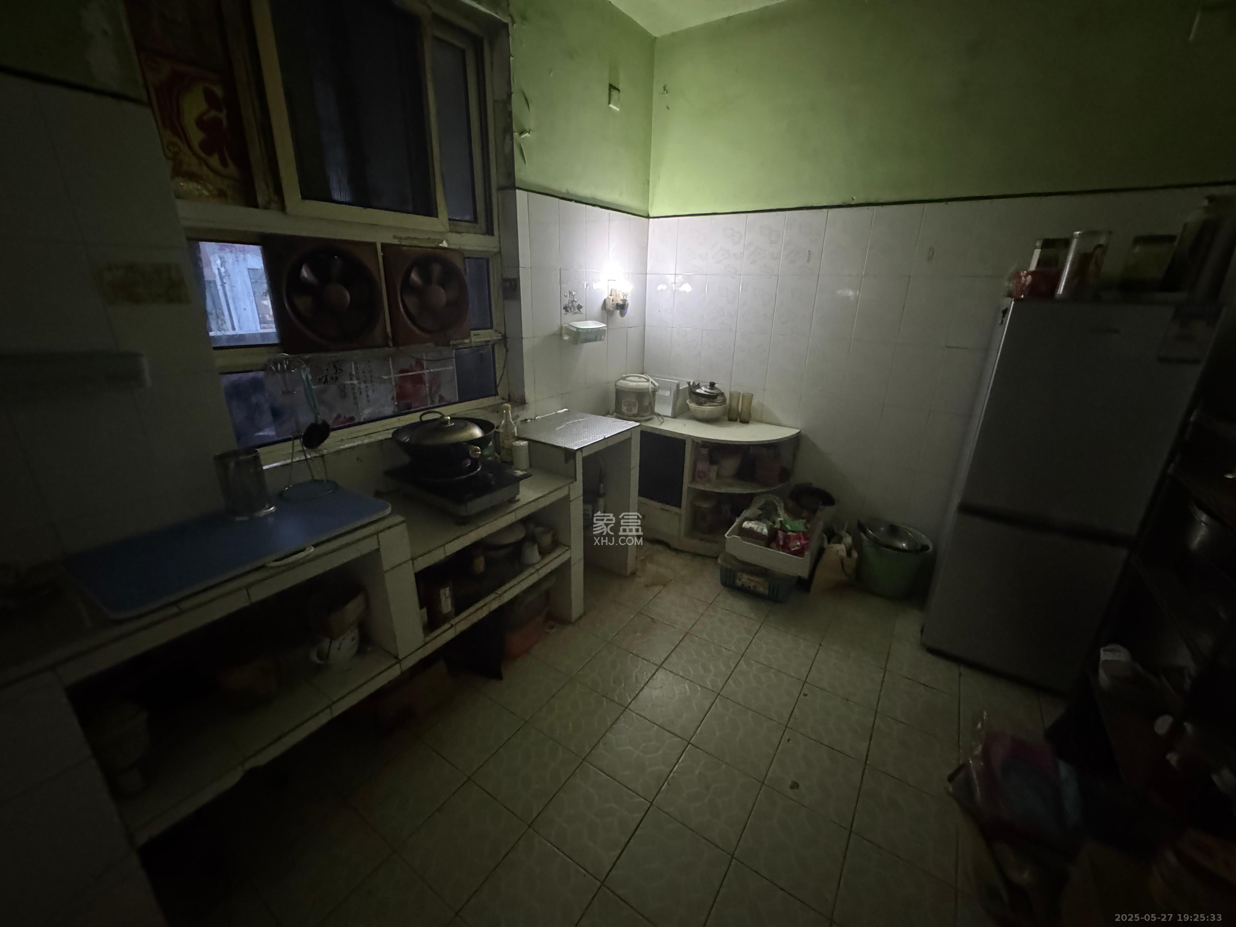 德政园 2室1厅1卫 1200.0元/月 德政园 2室1厅1卫 1200.0元/月室内图